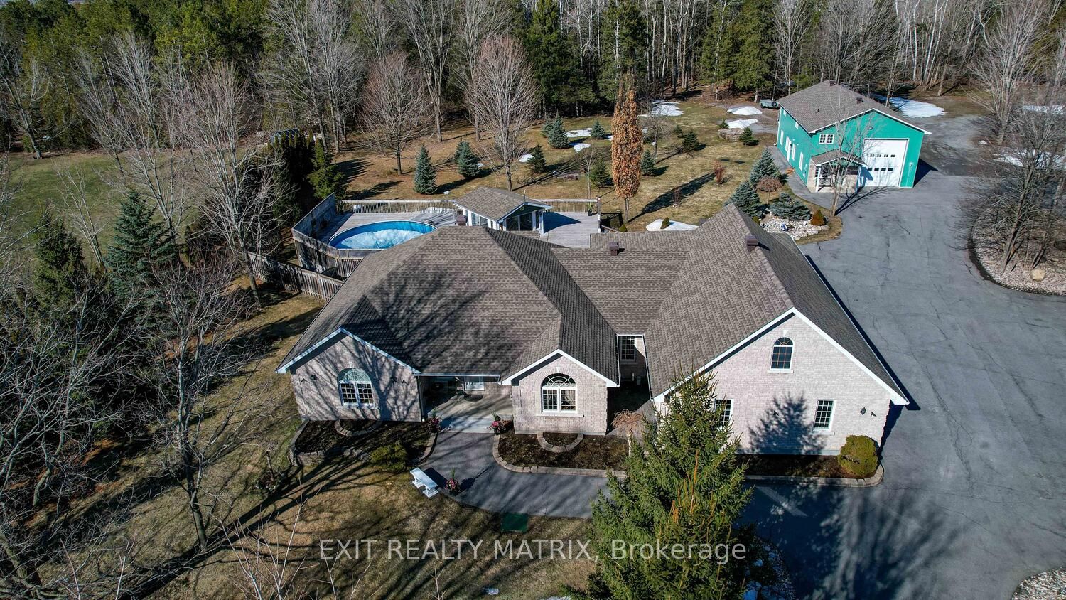 2573 Mitchell Street Property Photo