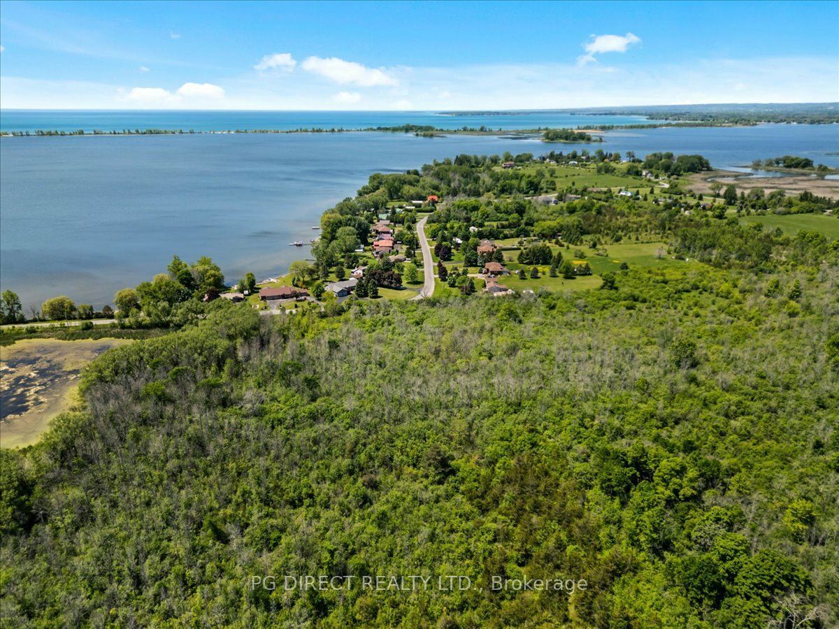 209 Hiscock Shores Rd Property Photo 3