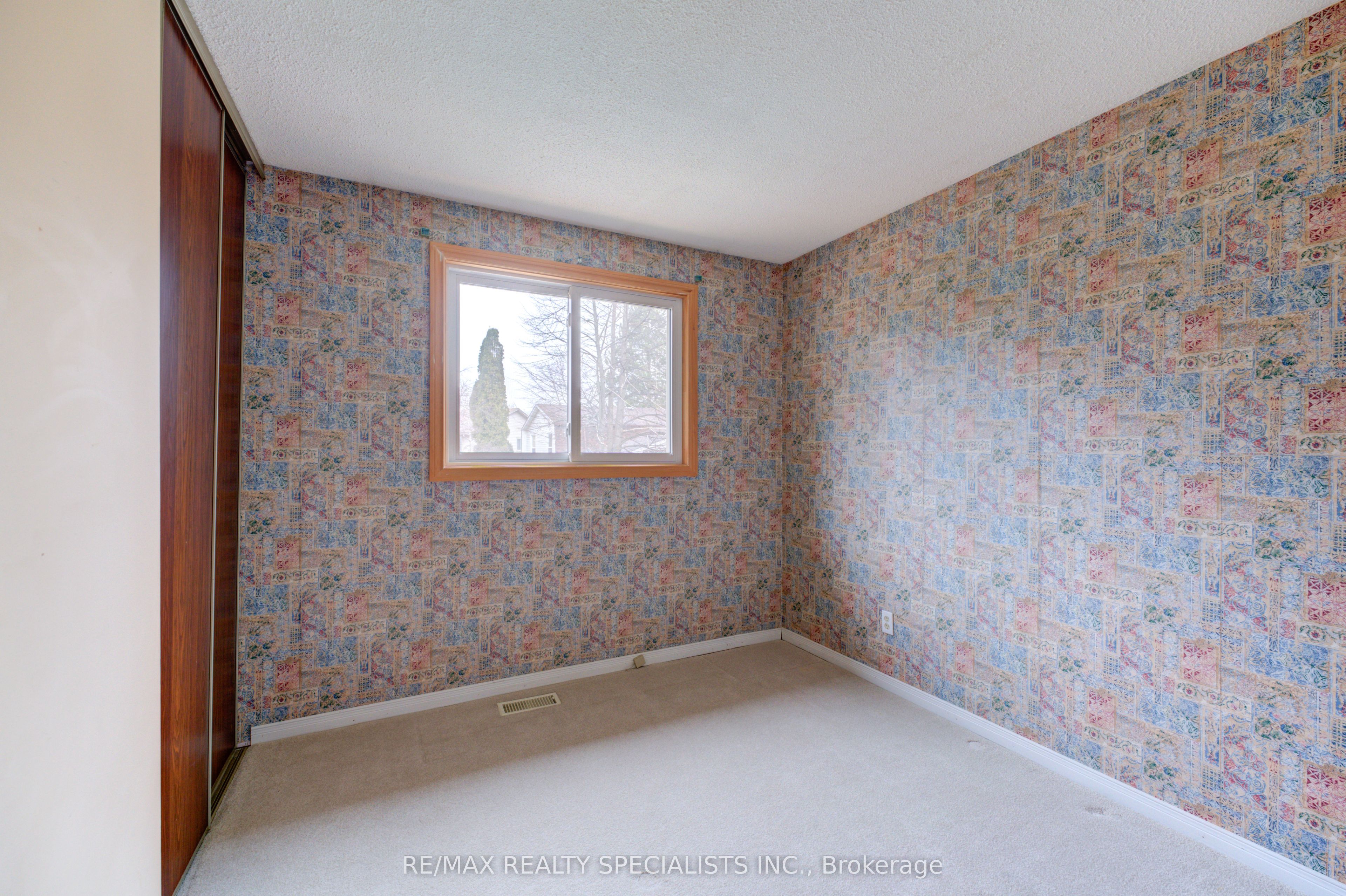 68 Oriole Pkwy Property Photo 9