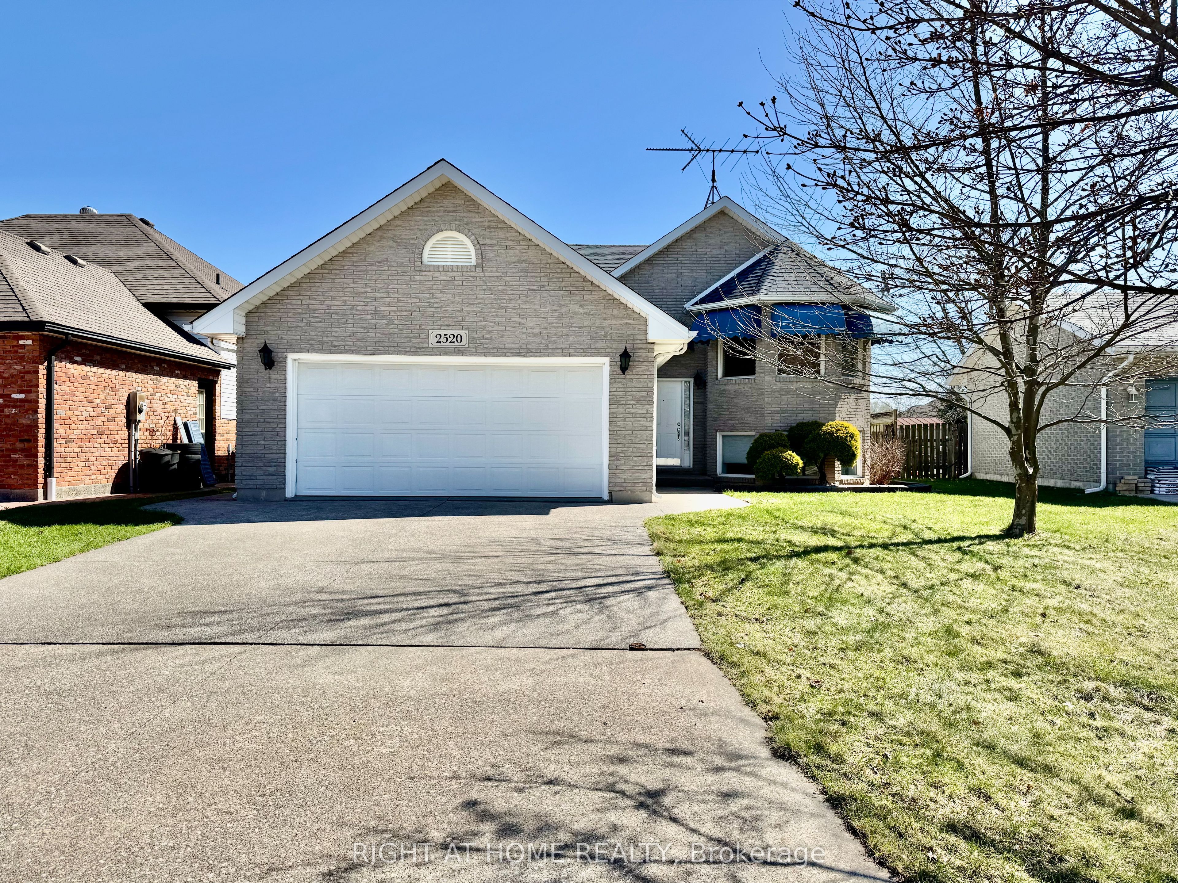 2520 Strawberry Drive Property Photo