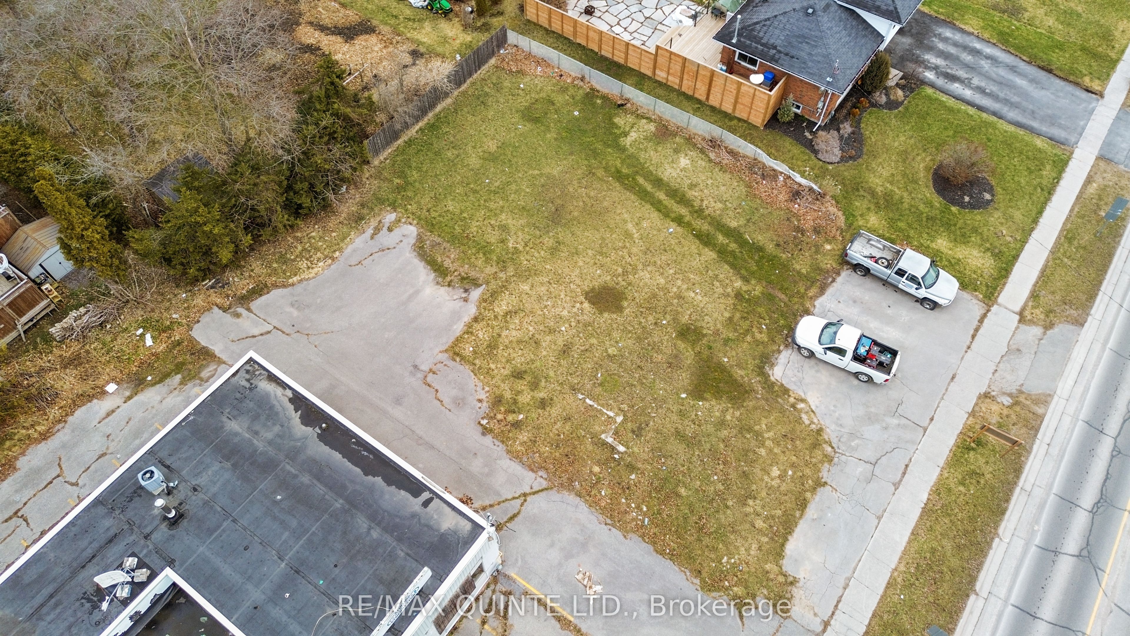 254 Front Street Property Photo