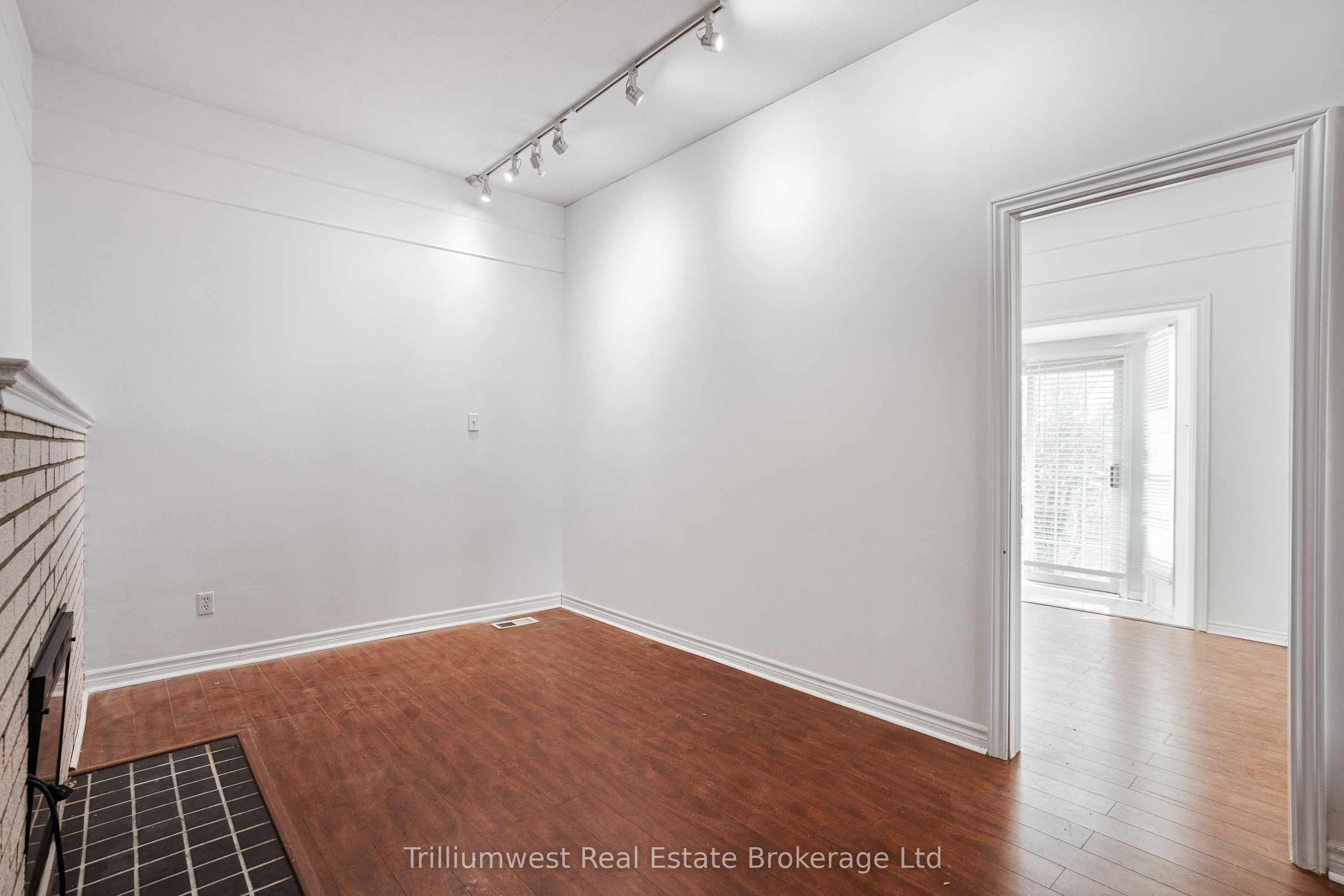 210-216 Homestead Crescent Property Photo 7