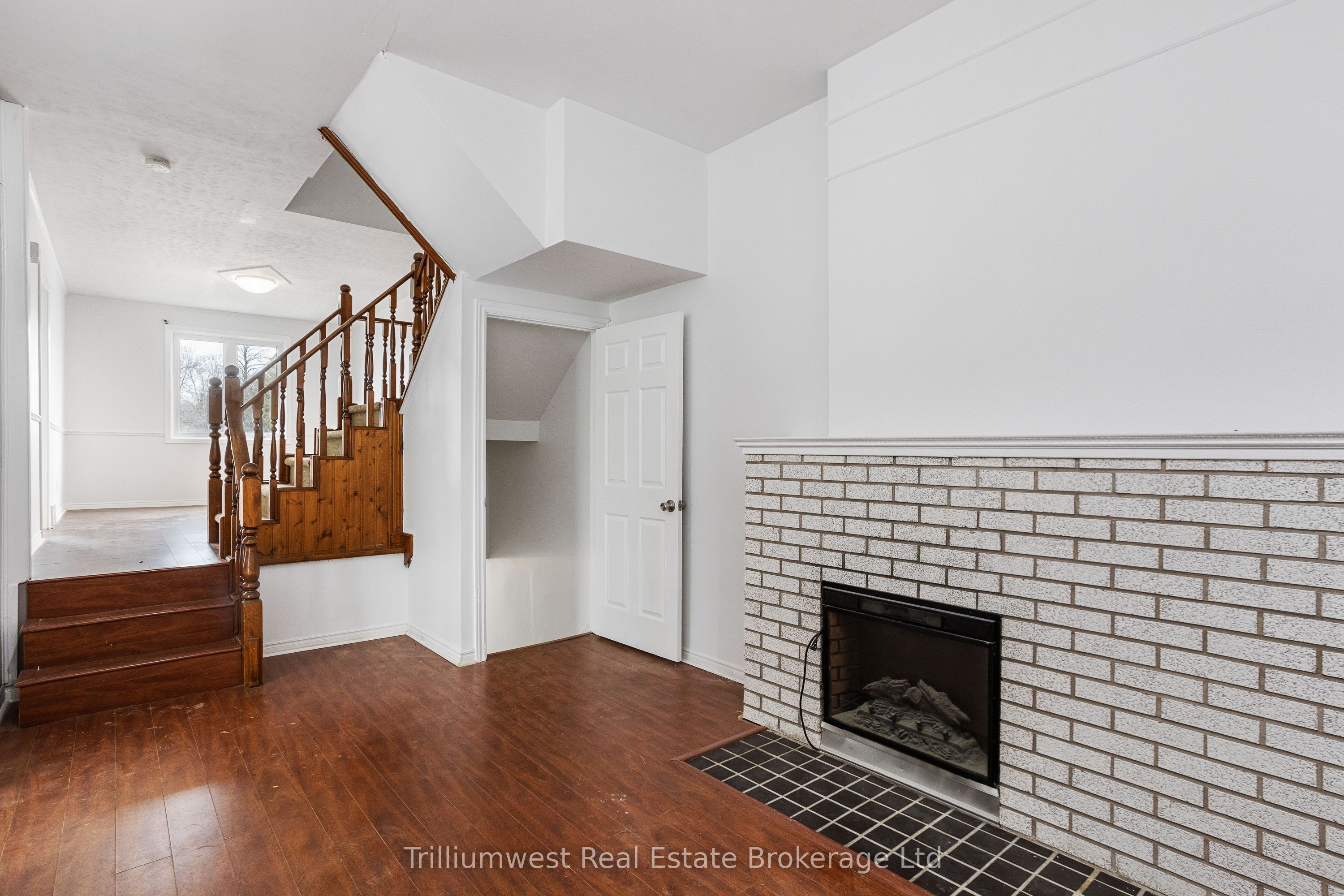 210-216 Homestead Crescent Property Photo 8