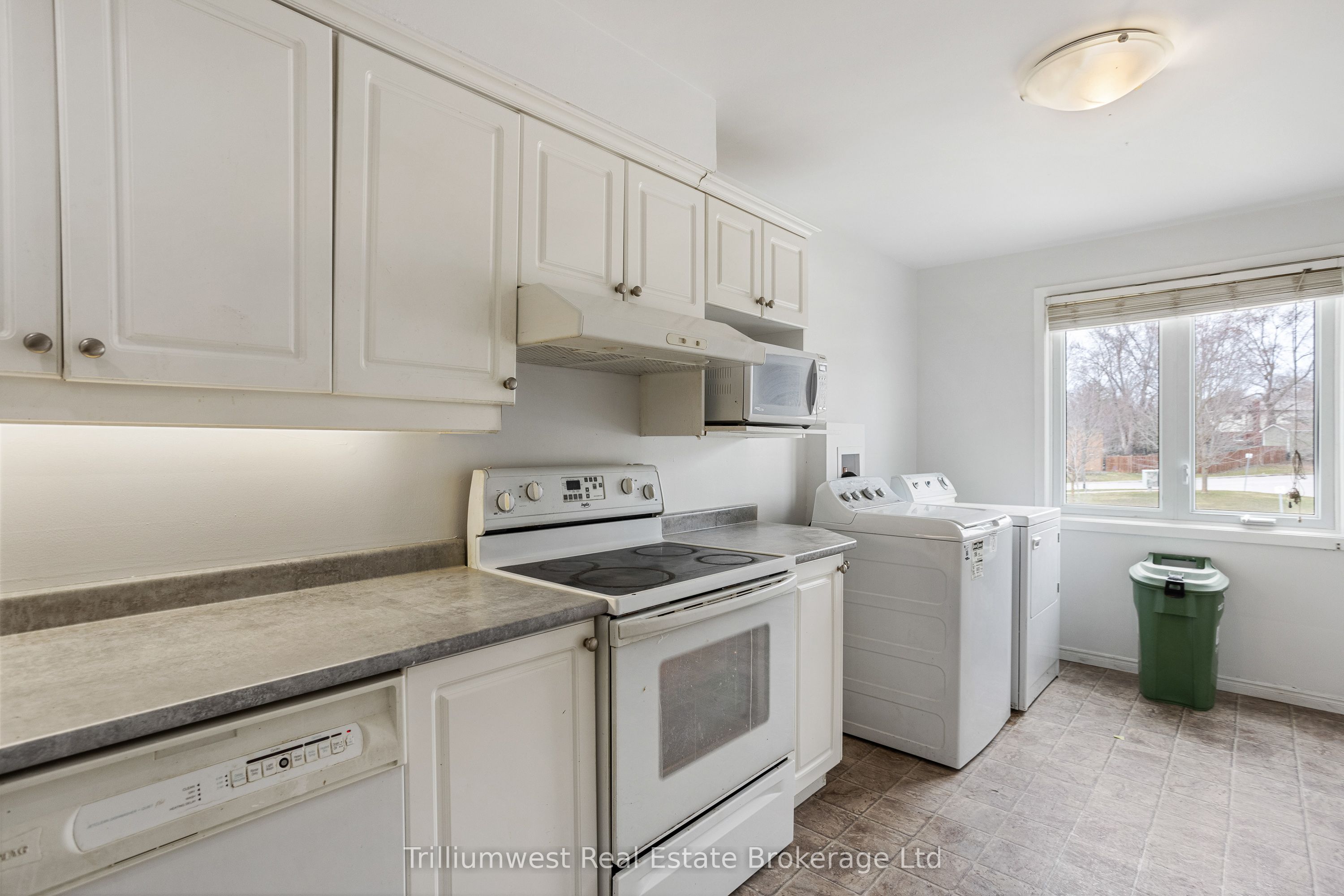 210-216 Homestead Crescent Property Photo 15