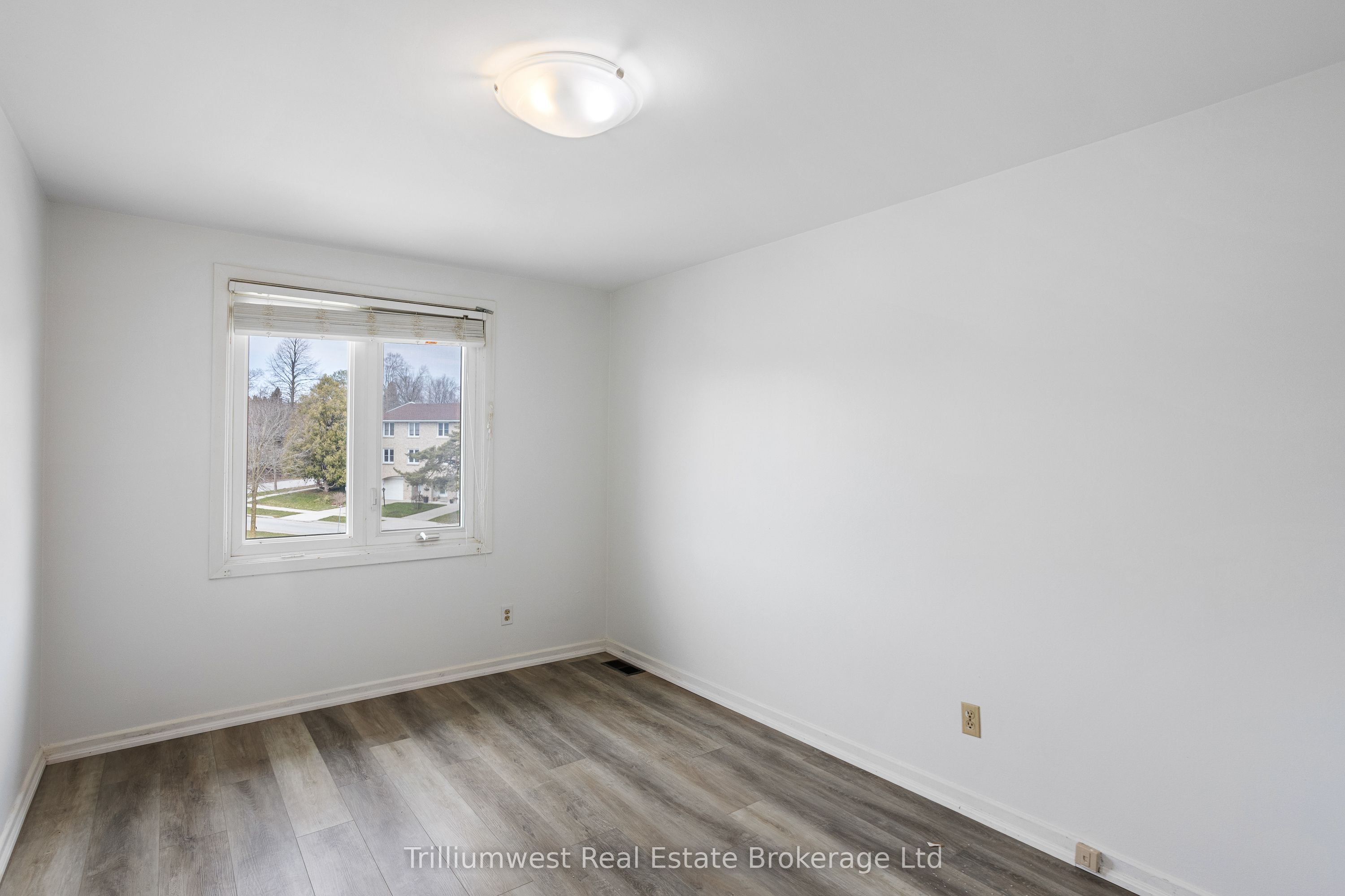 210-216 Homestead Crescent Property Photo 21