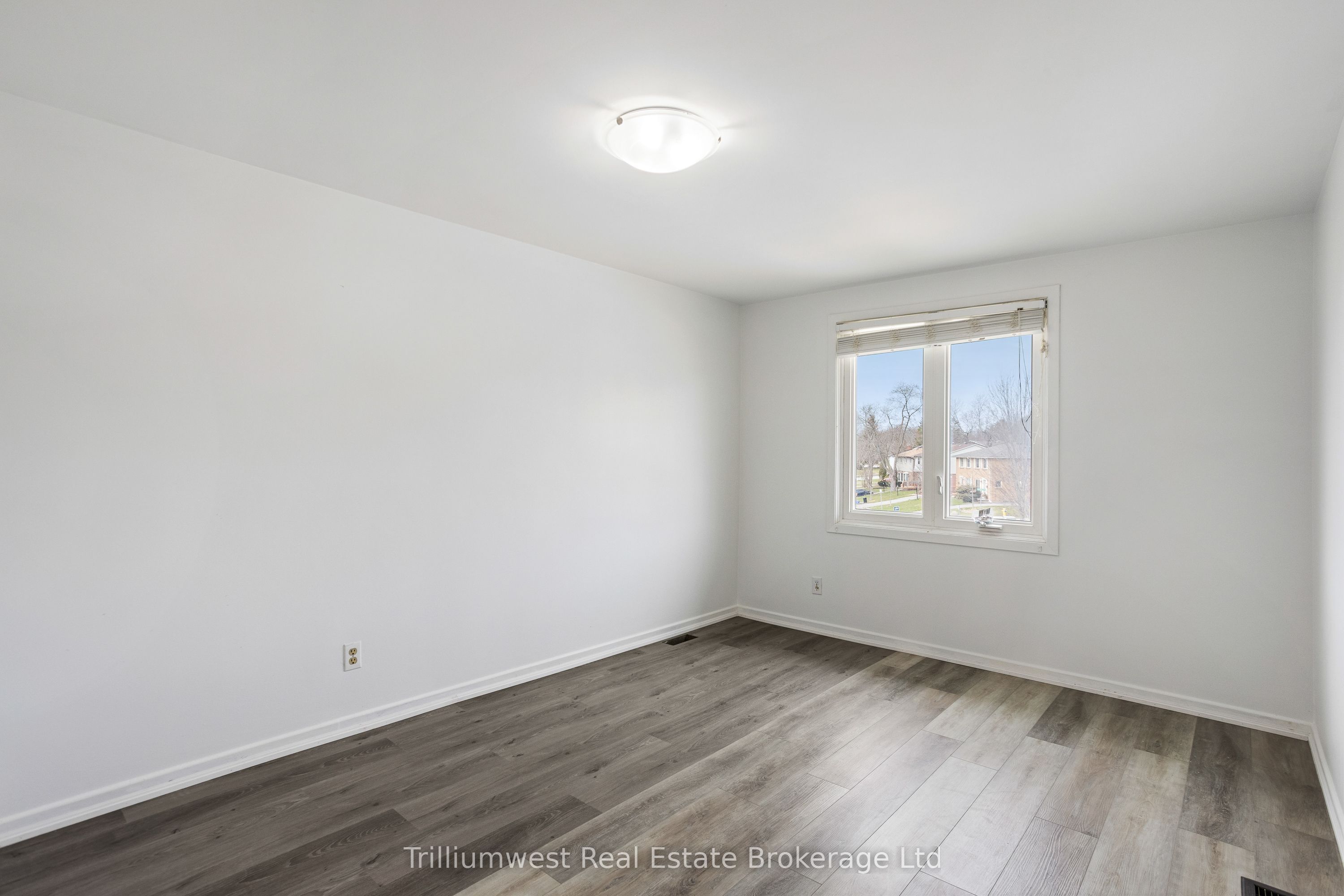 210-216 Homestead Crescent Property Photo 23