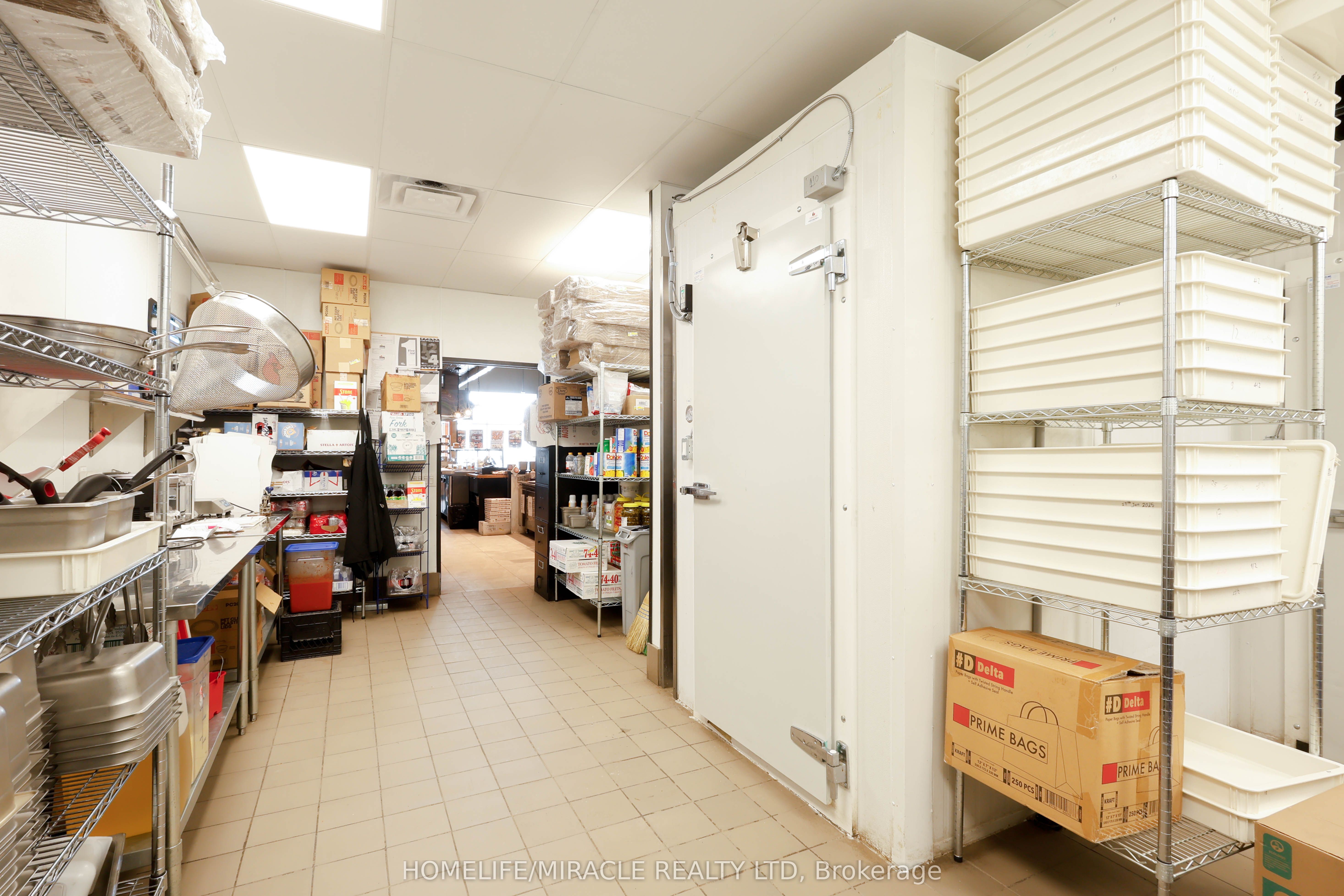 #3d - 1820 Adelaide Street Property Photo 18