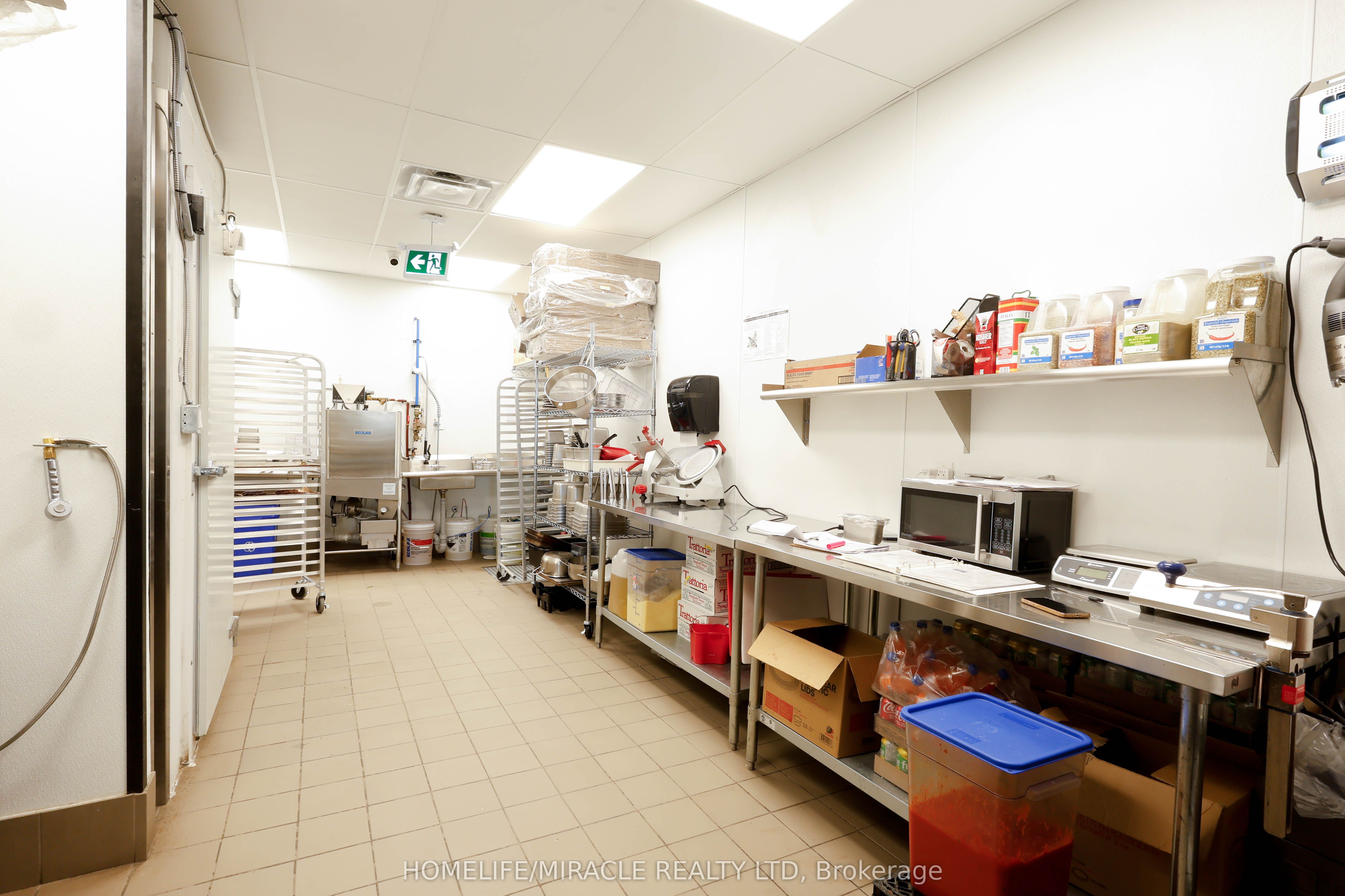 #3d - 1820 Adelaide Street Property Photo 20