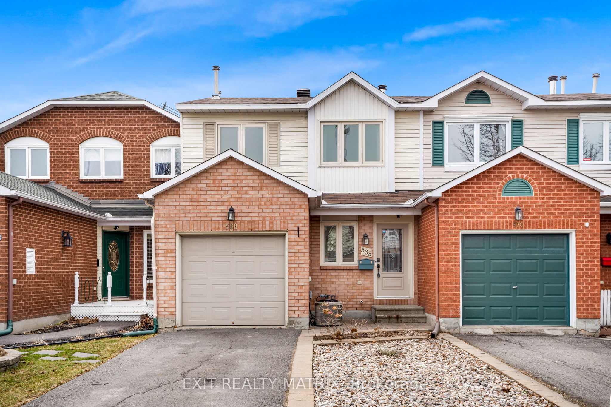 568 Latour Crescent Property Photo