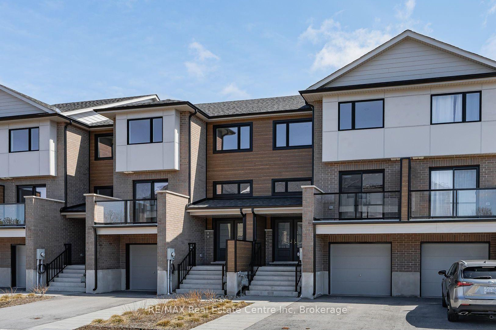 182 Bridge Crescent 8 Property Photo 2