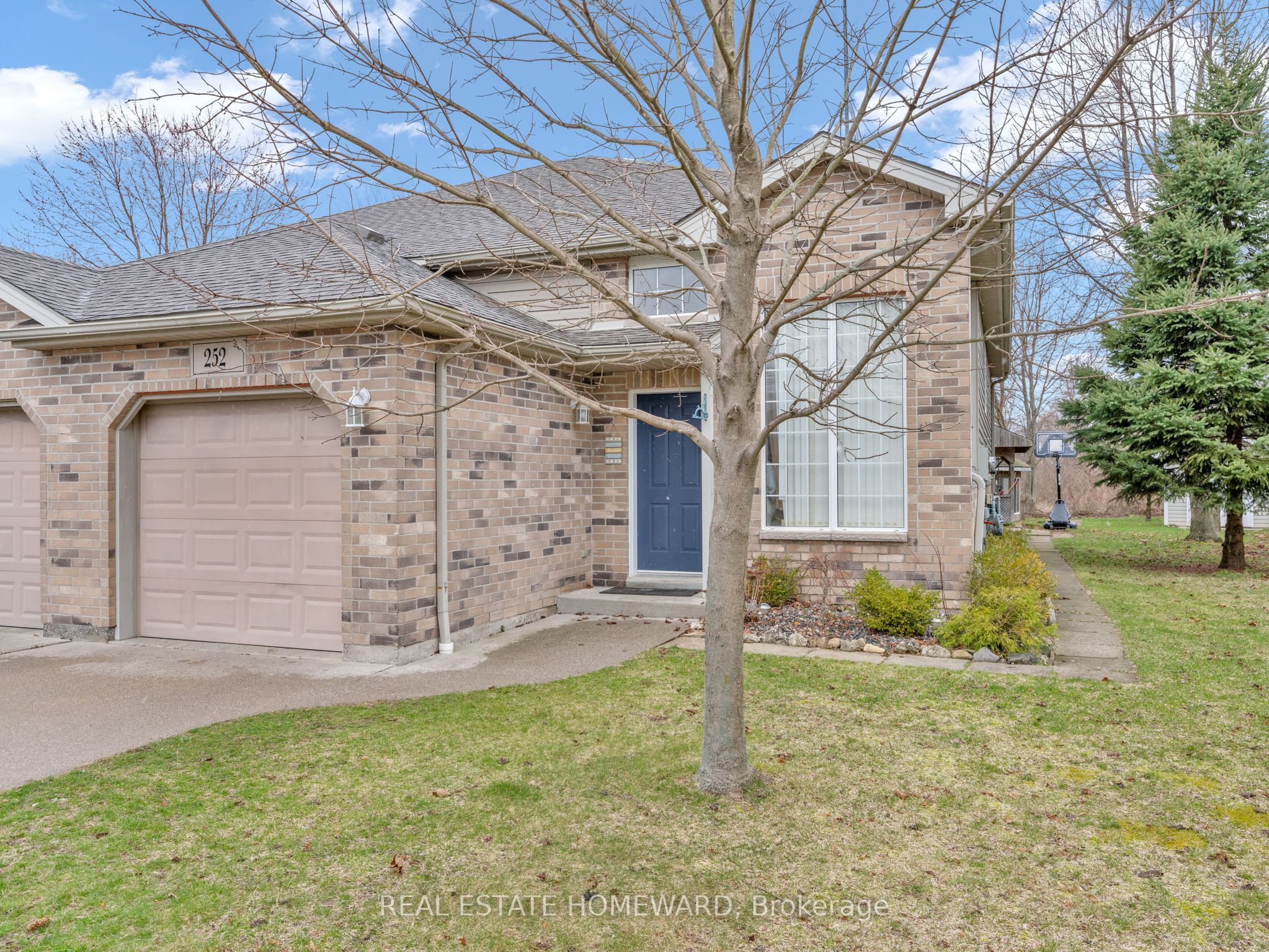 252 Dieppe Crescent Property Photo