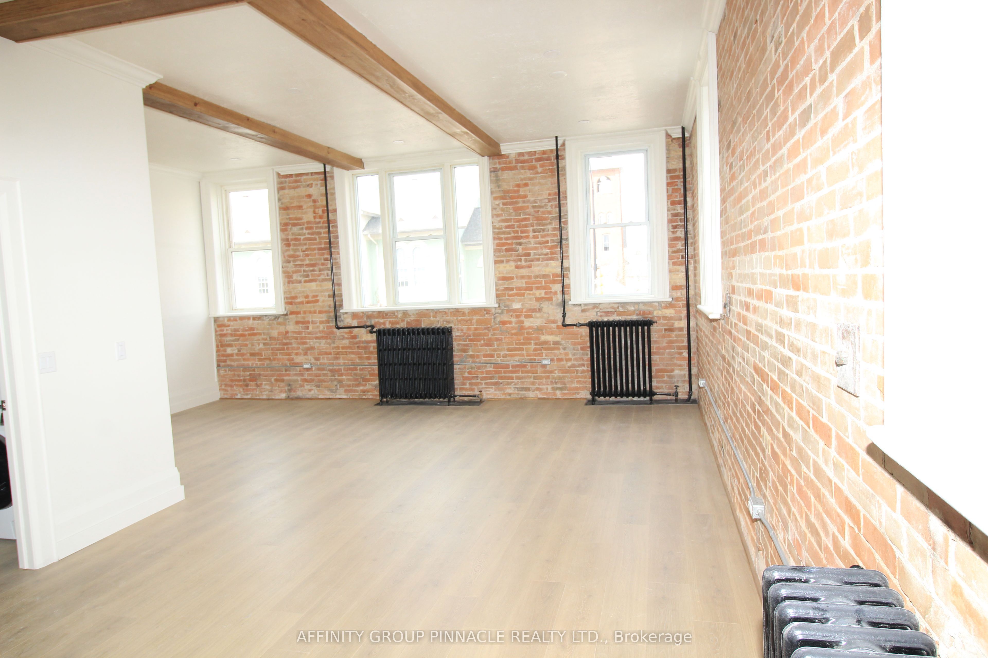 #2 - 3 Cambridge Street Property Photo 8