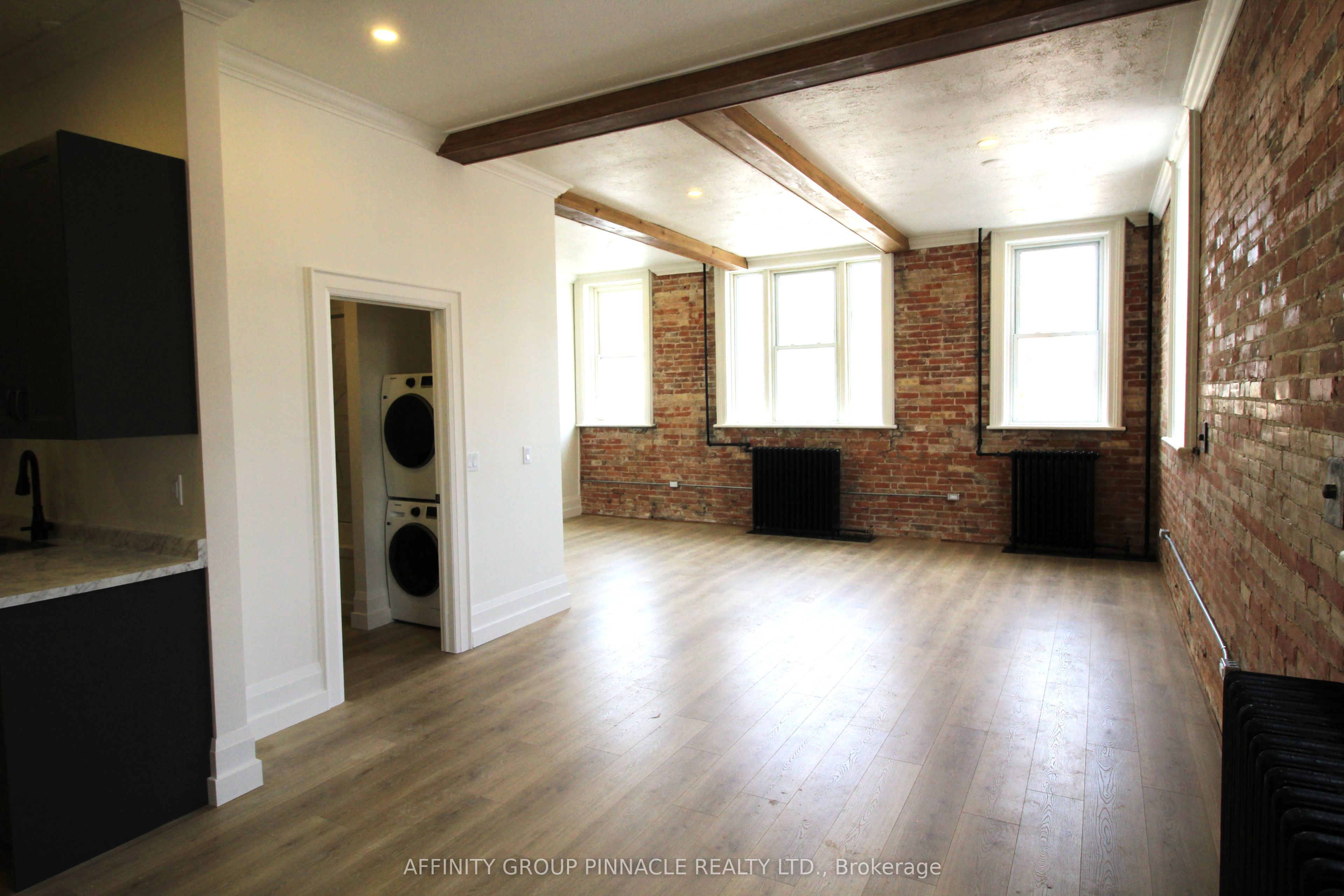 #2 - 3 Cambridge Street Property Photo 9