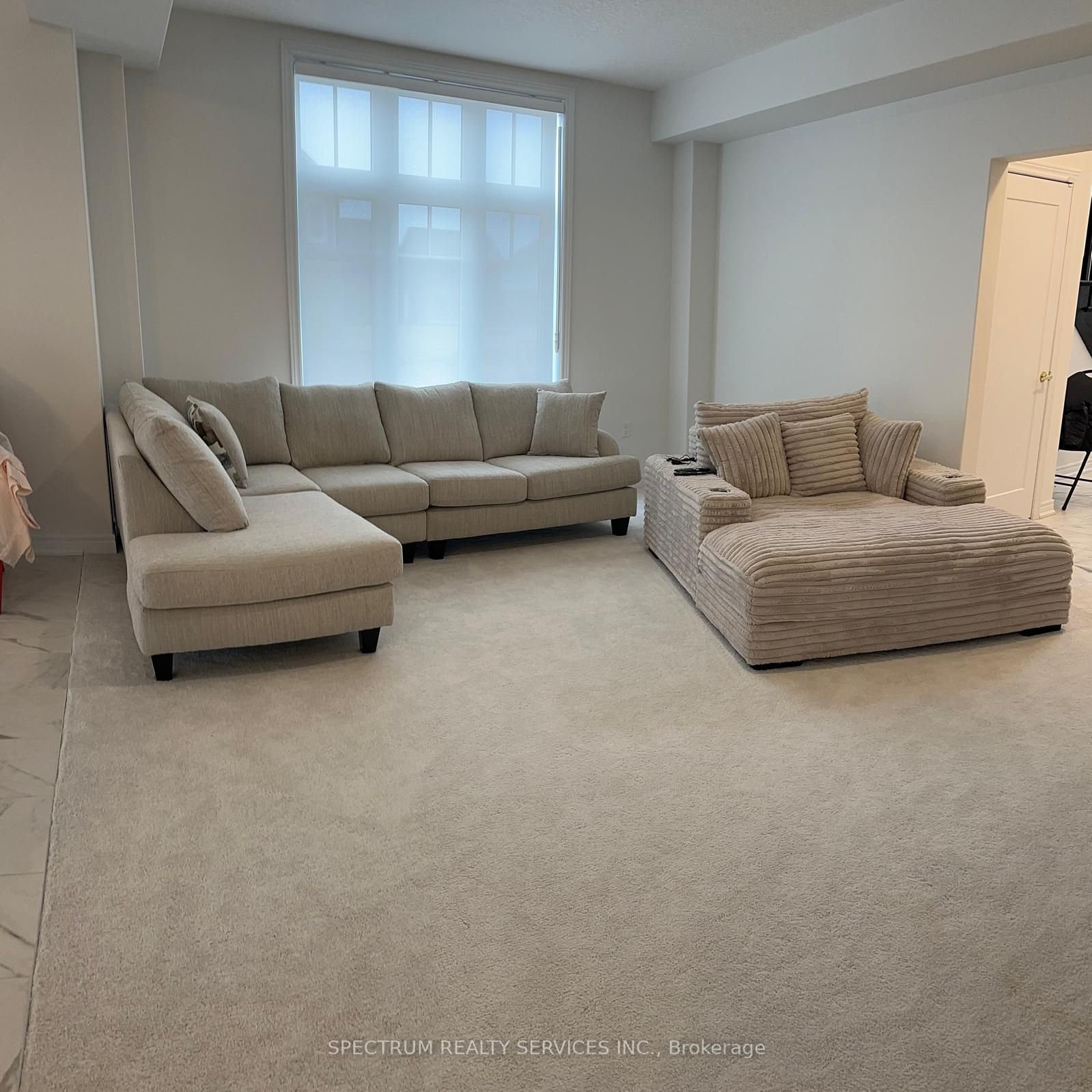 140 Mccausland Drive Property Photo 6