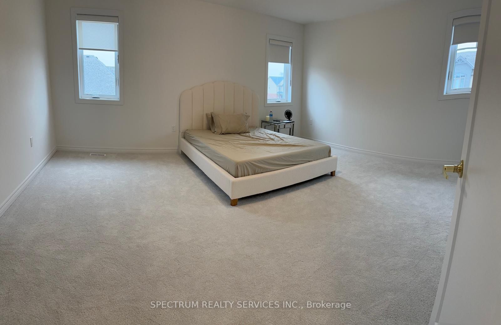 140 Mccausland Drive Property Photo 16