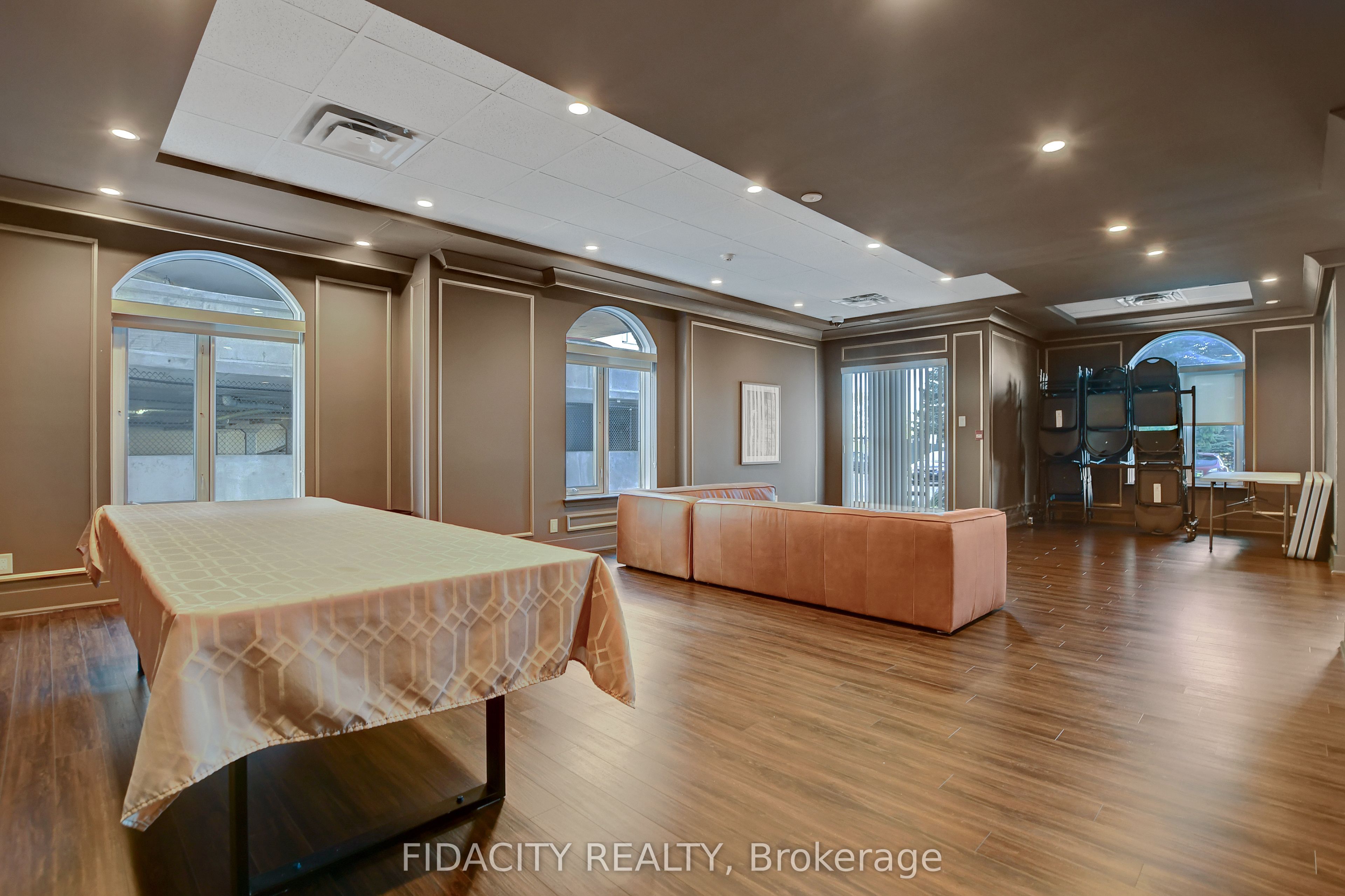 310 Central Park Drive 4b Property Photo 16