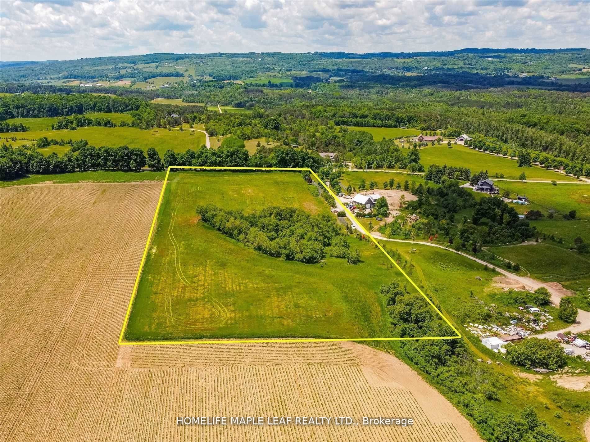 958423 7th Line Property Photo 2