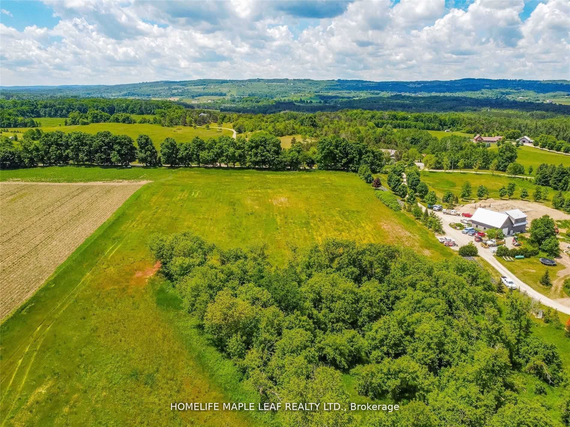 958423 7th Line Property Photo 14