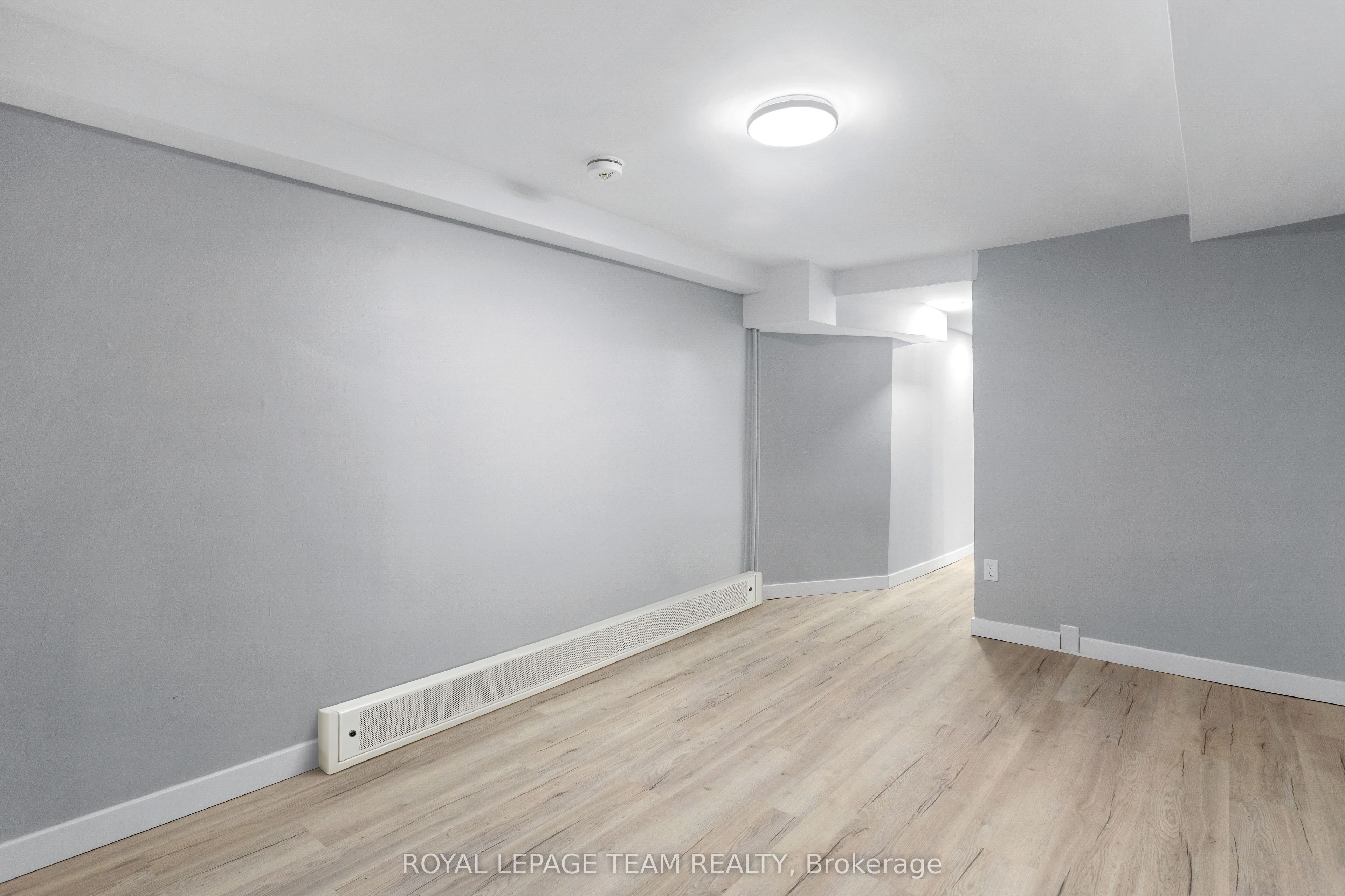 883 Somerset Street Property Photo 10