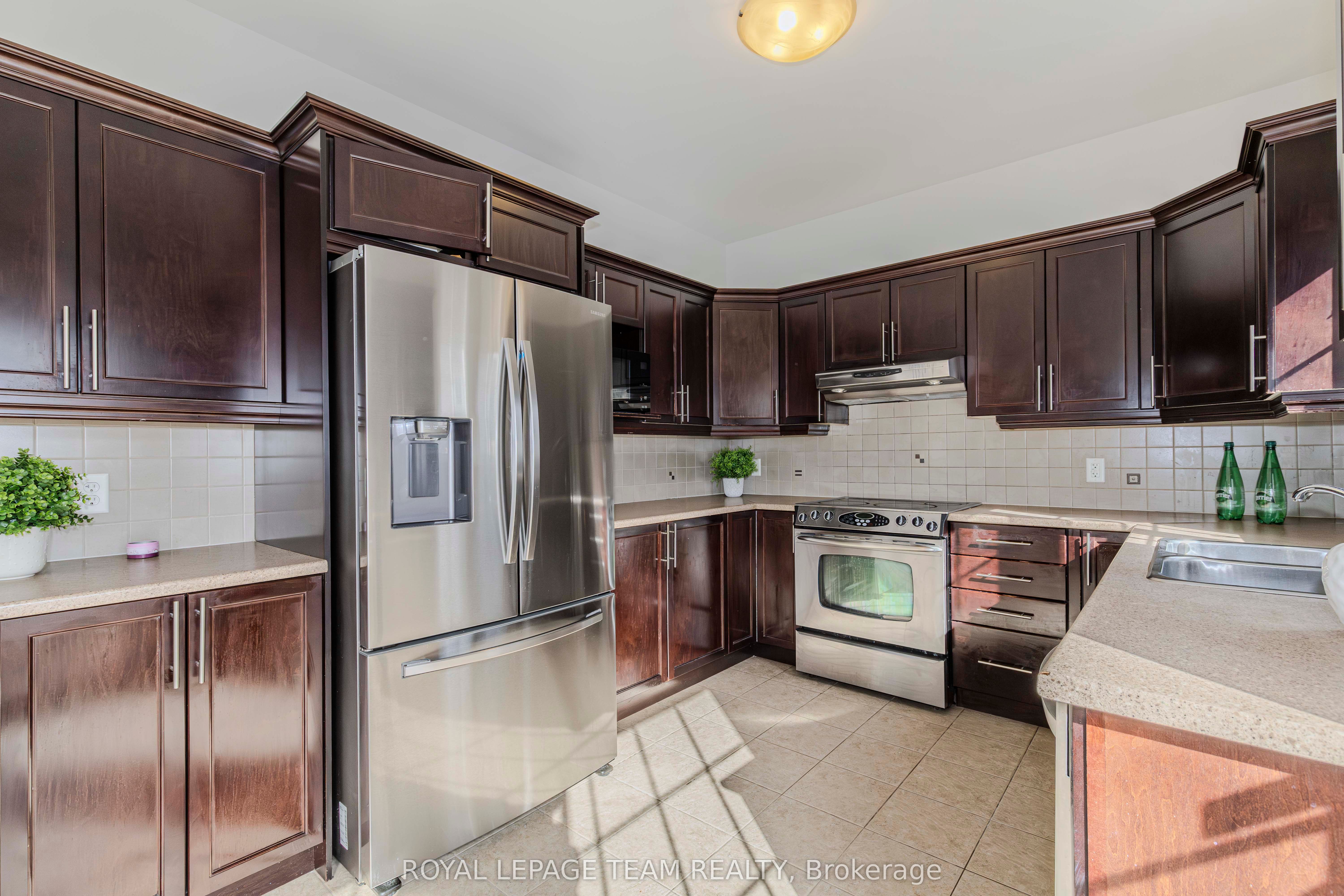 474 W Ridge Dr Property Photo 10