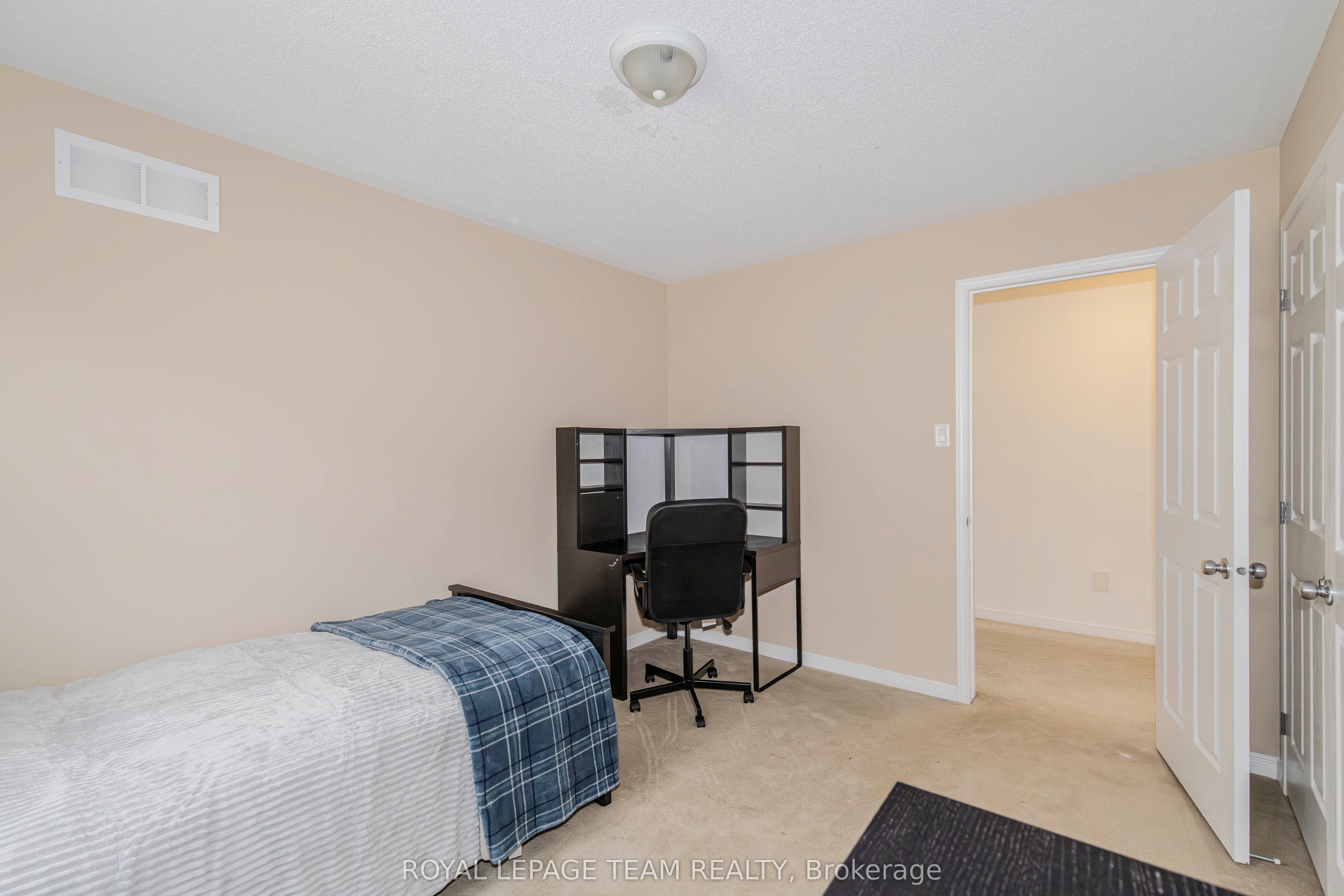 474 W Ridge Dr Property Photo 24