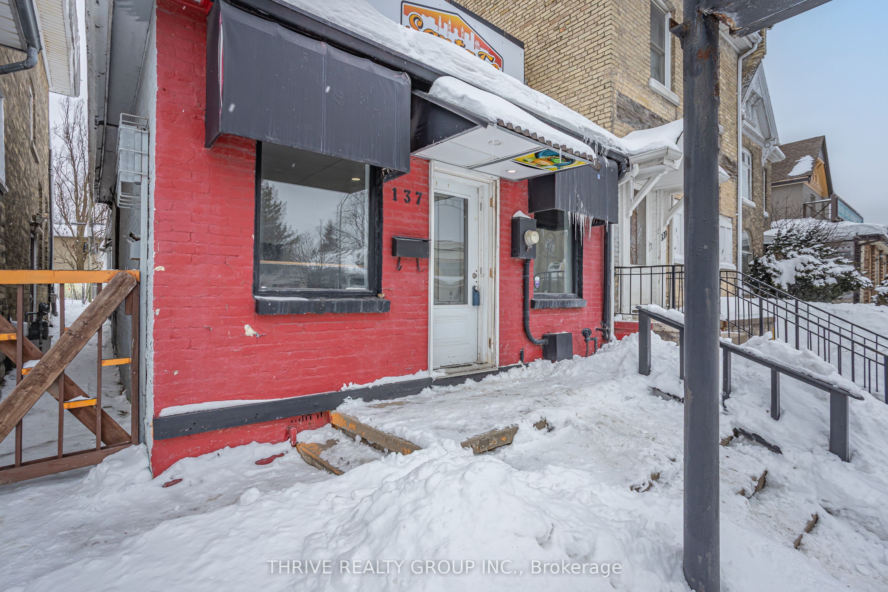 137 Wellington Street Property Photo 3