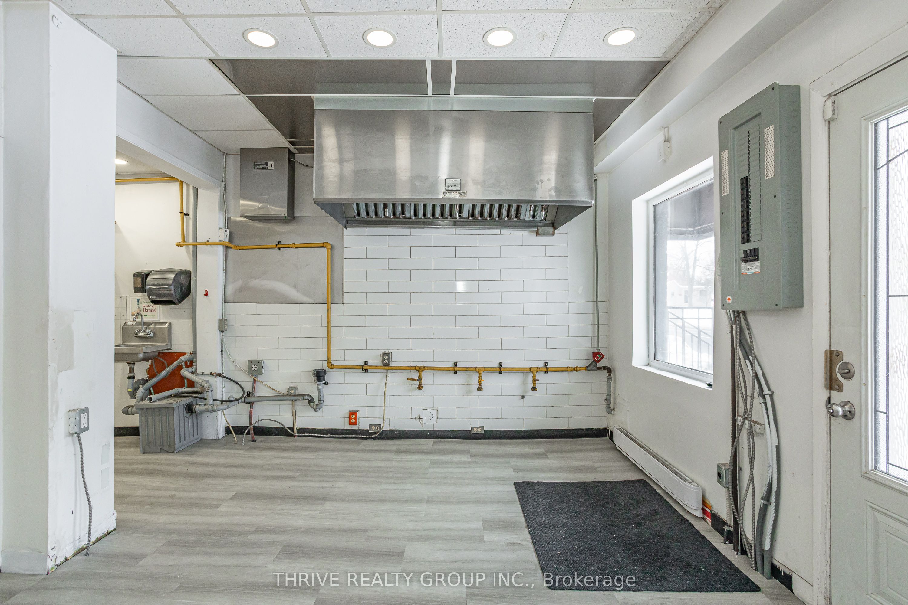 137 Wellington Street Property Photo 6