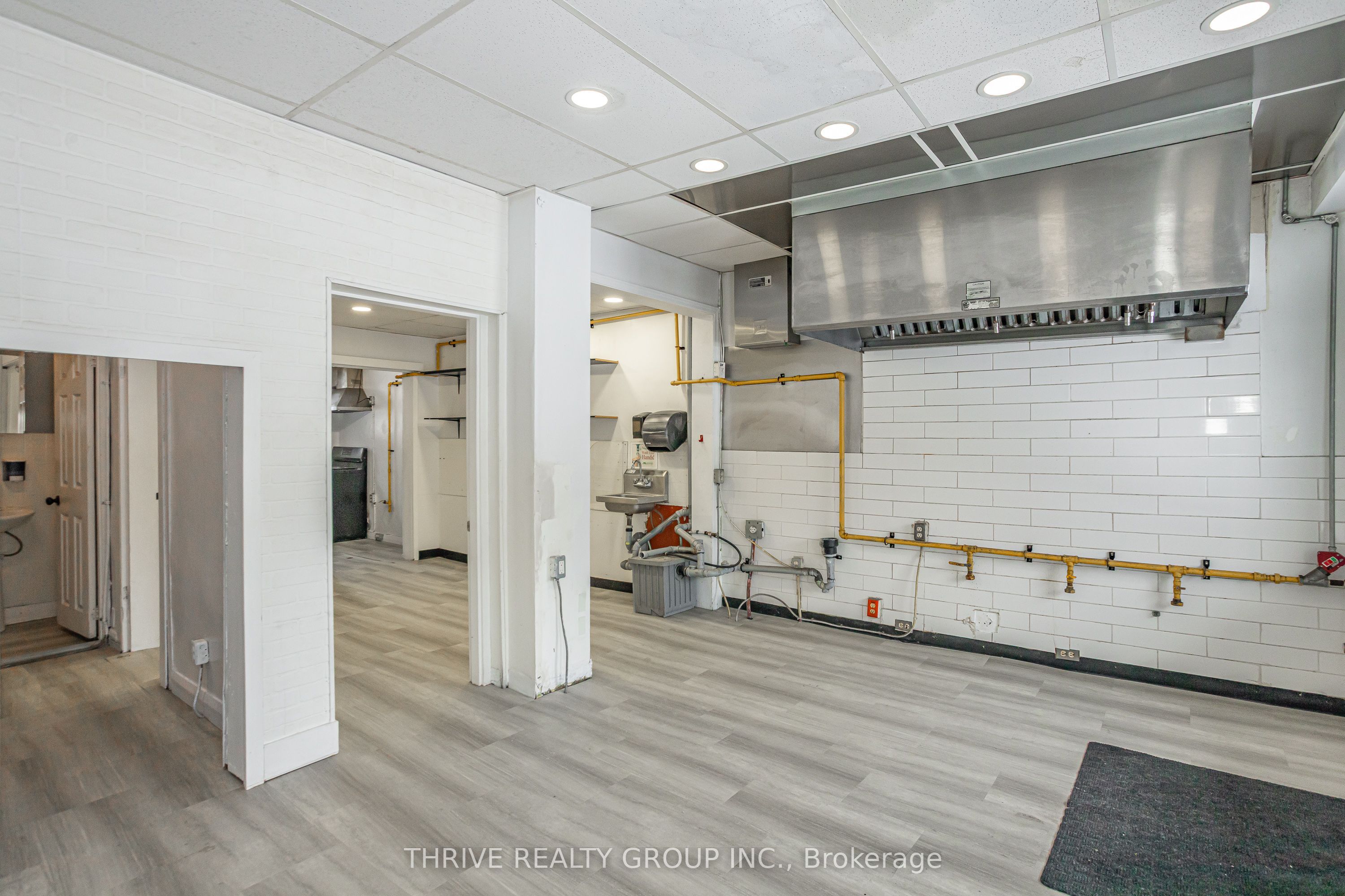 137 Wellington Street Property Photo 8
