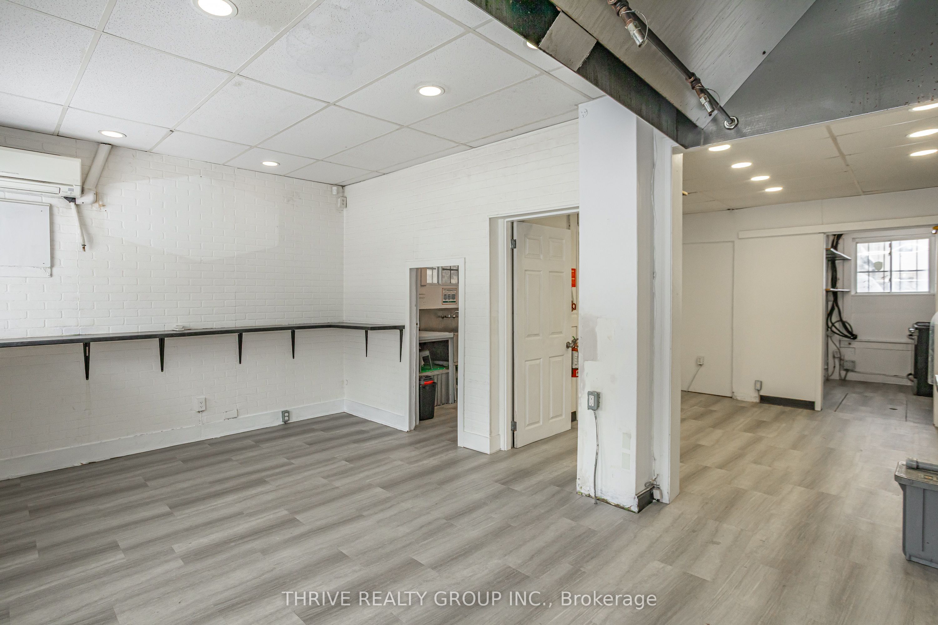 137 Wellington Street Property Photo 10
