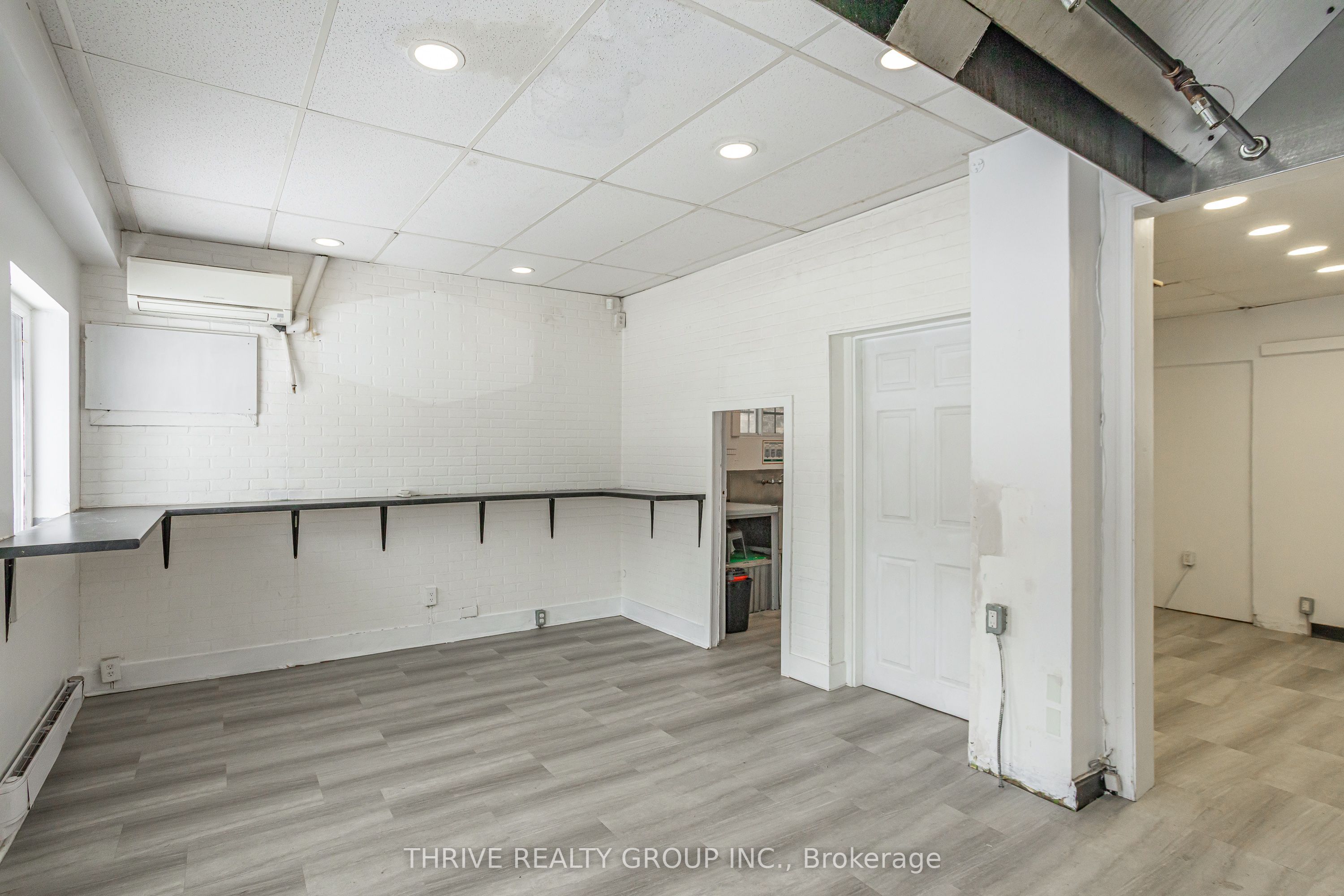 137 Wellington Street Property Photo 13