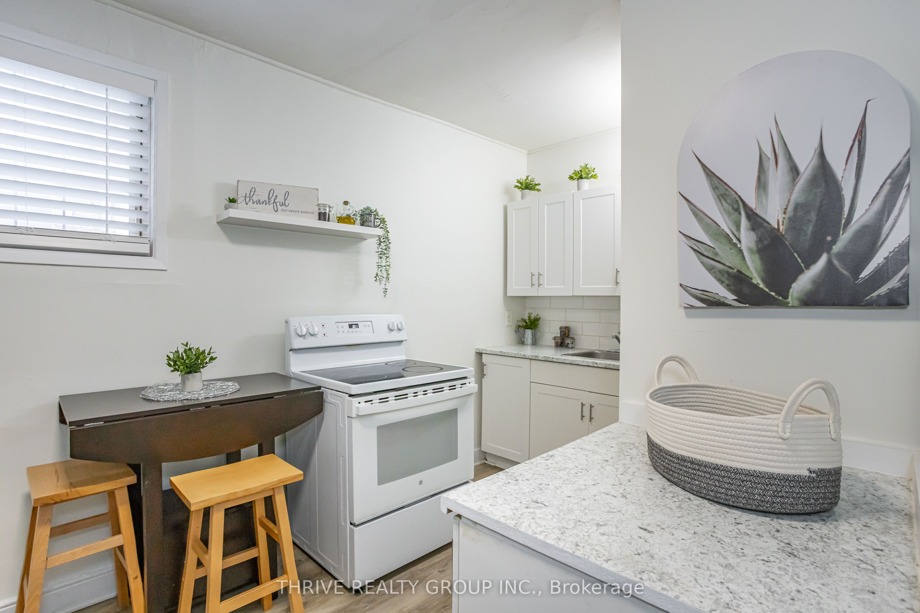 137 Wellington Street Property Photo 27