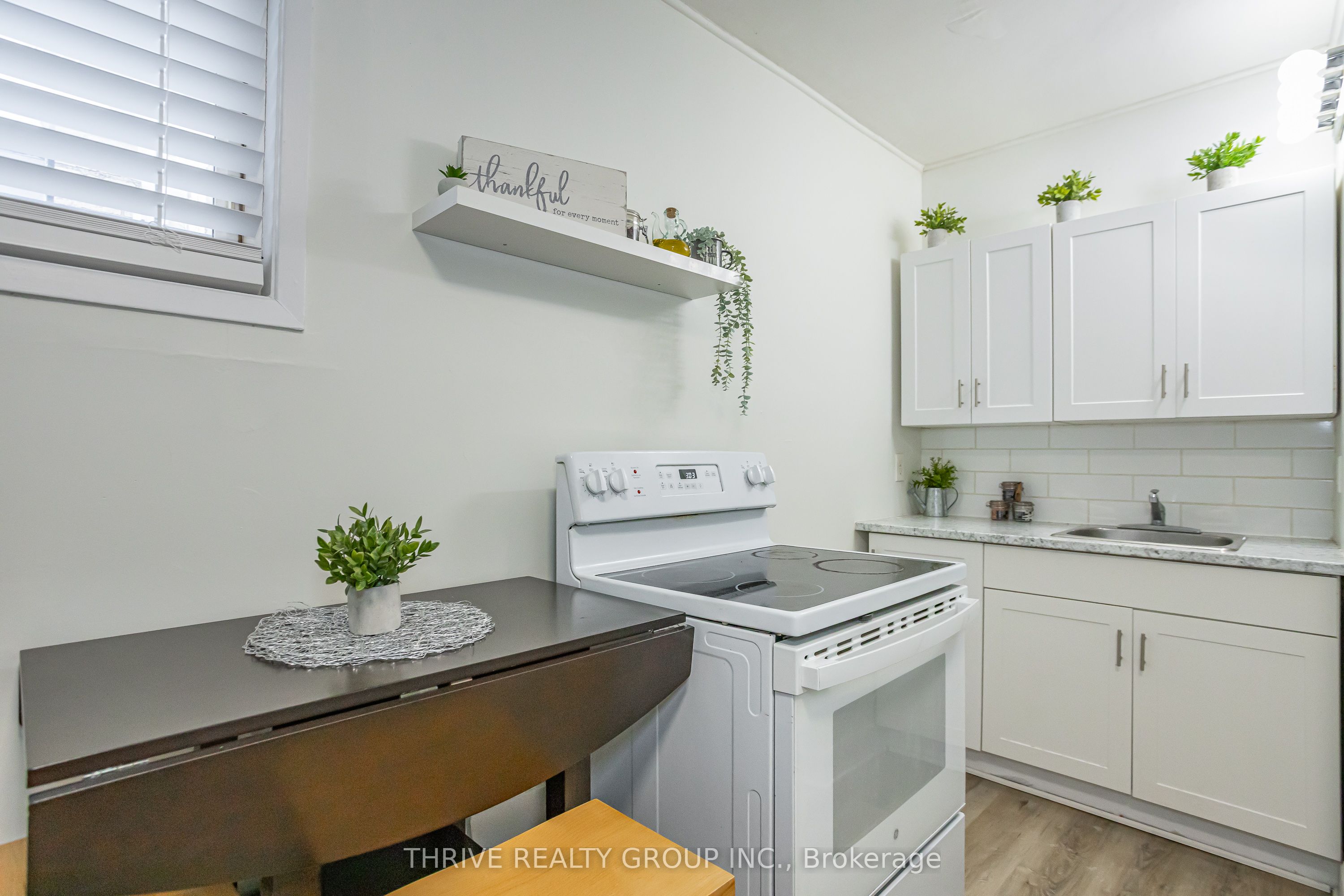 137 Wellington Street Property Photo 28