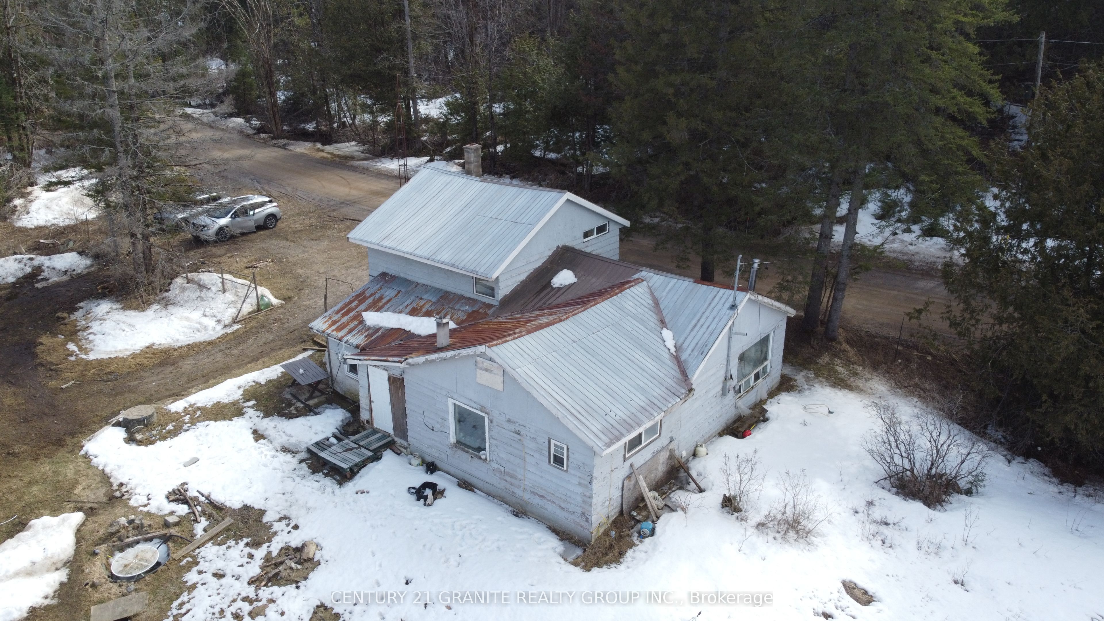 186 Limerick Lake Road Property Photo