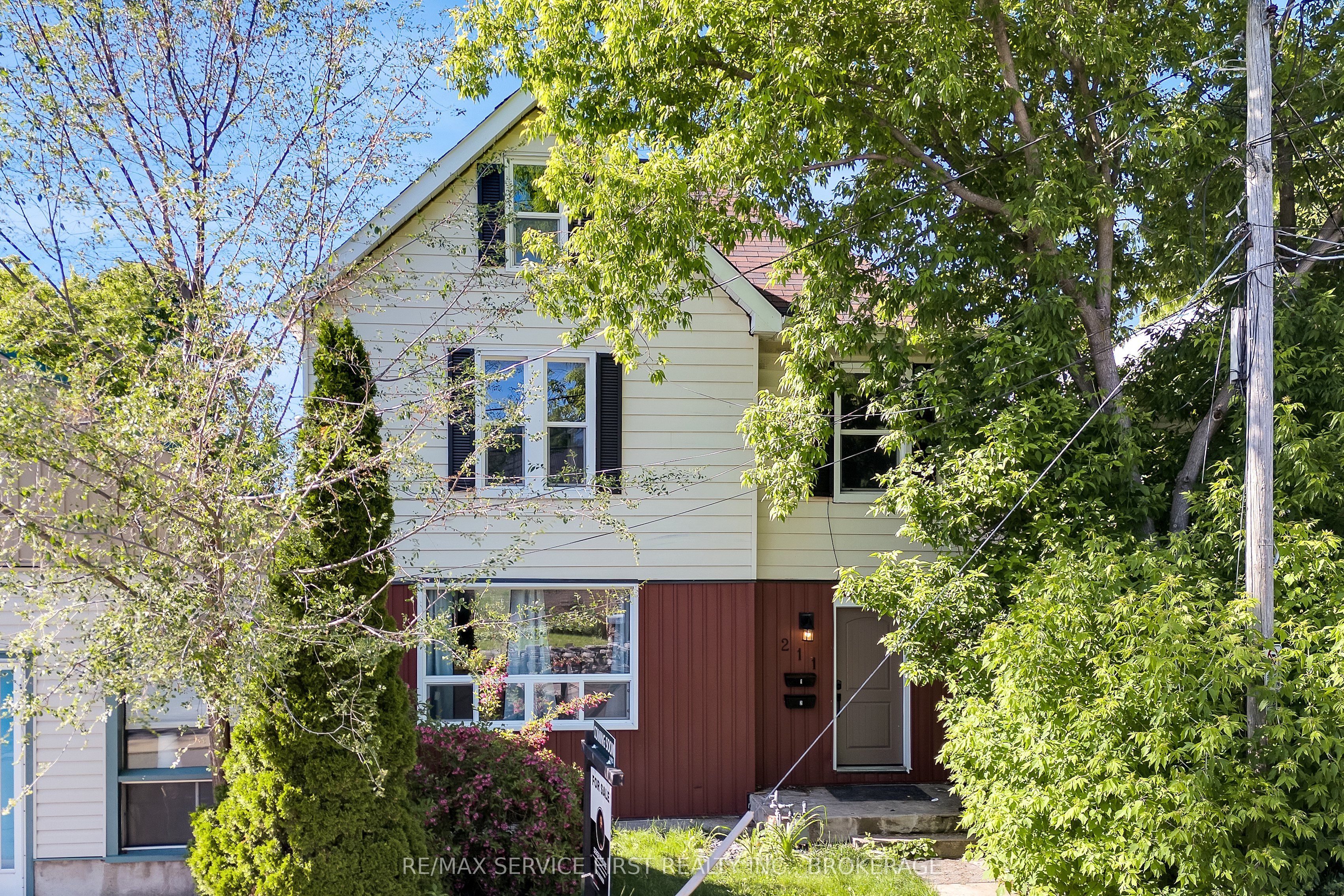 211 Raglan Road Property Photo 1