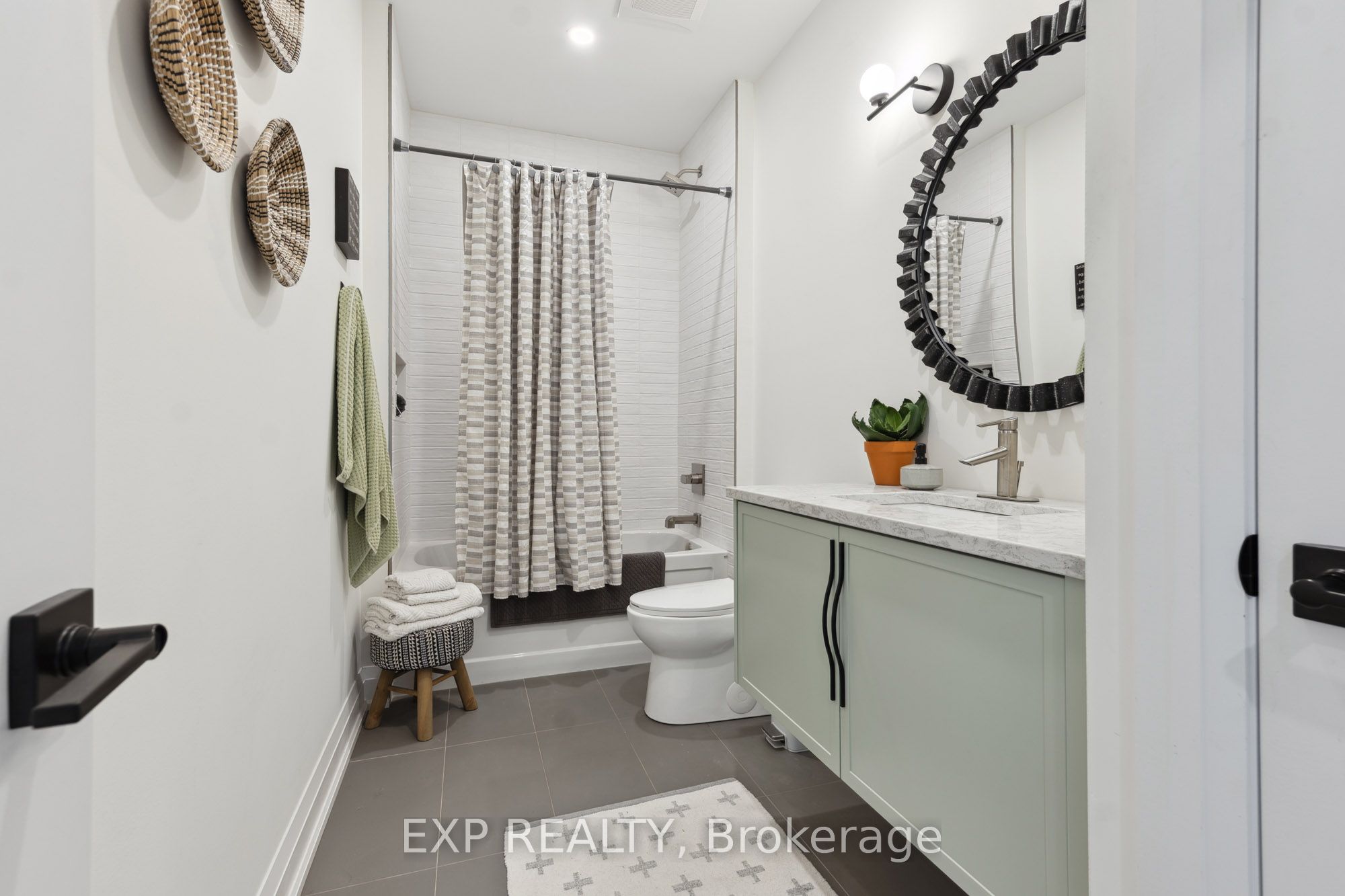 3598 Canfield Crescent Property Photo 9