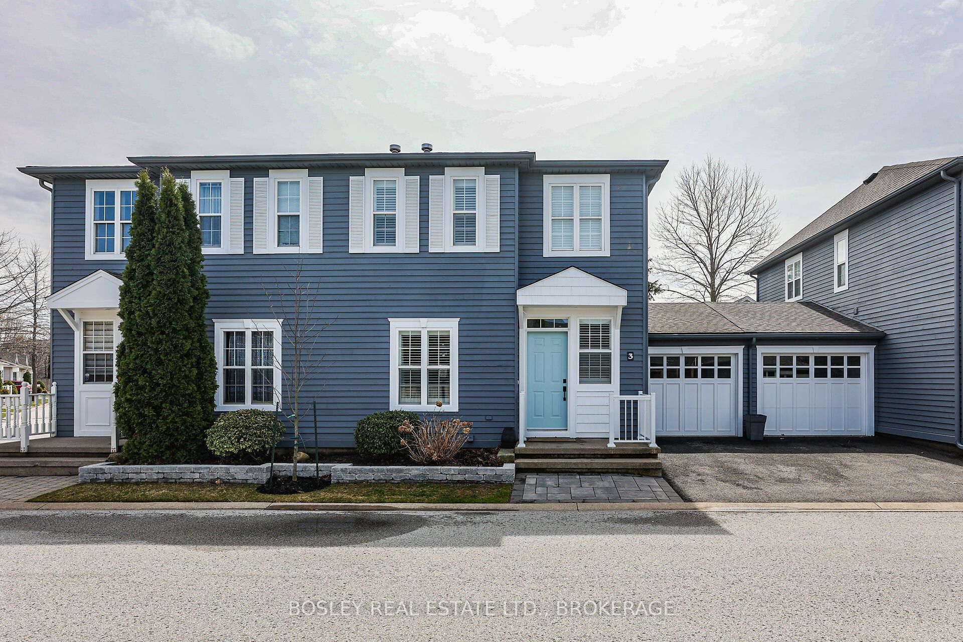 #3 - 608 Simcoe Street Property Photo
