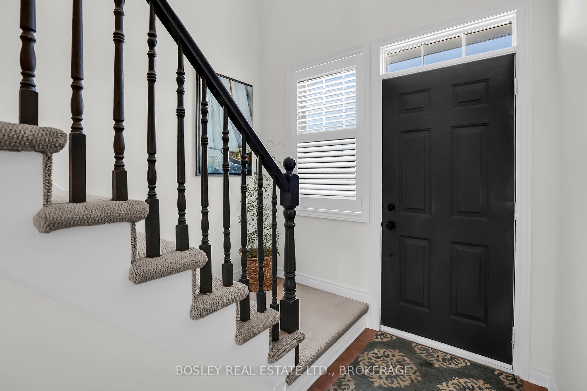 608 Simcoe St Property Photo 3