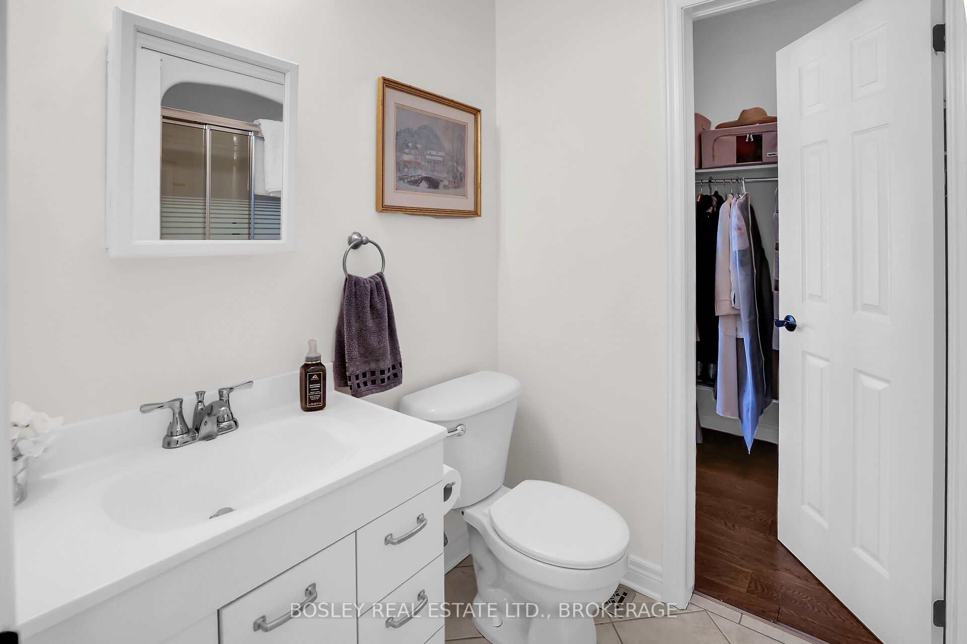 608 Simcoe St Property Photo 6