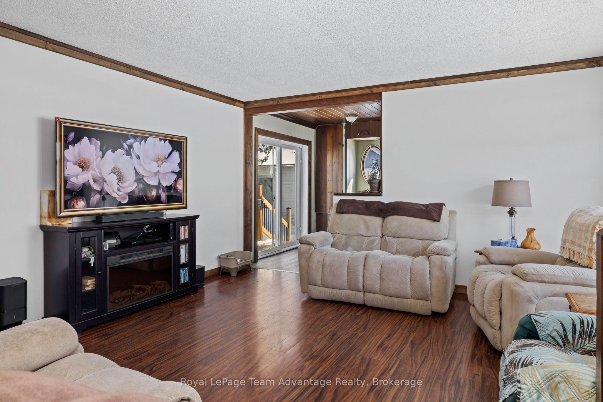 296 High St Property Photo 4