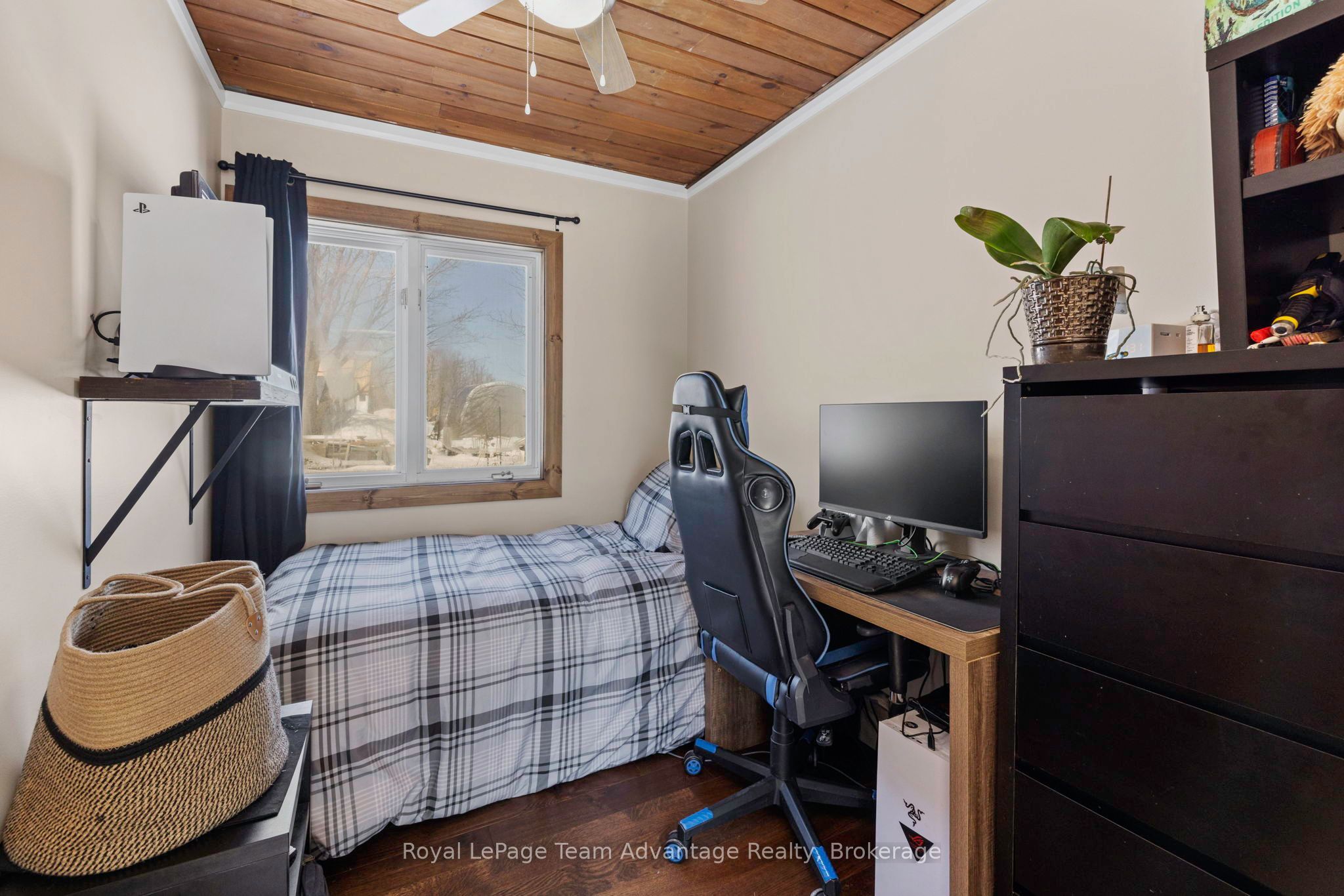 296 High St Property Photo 11