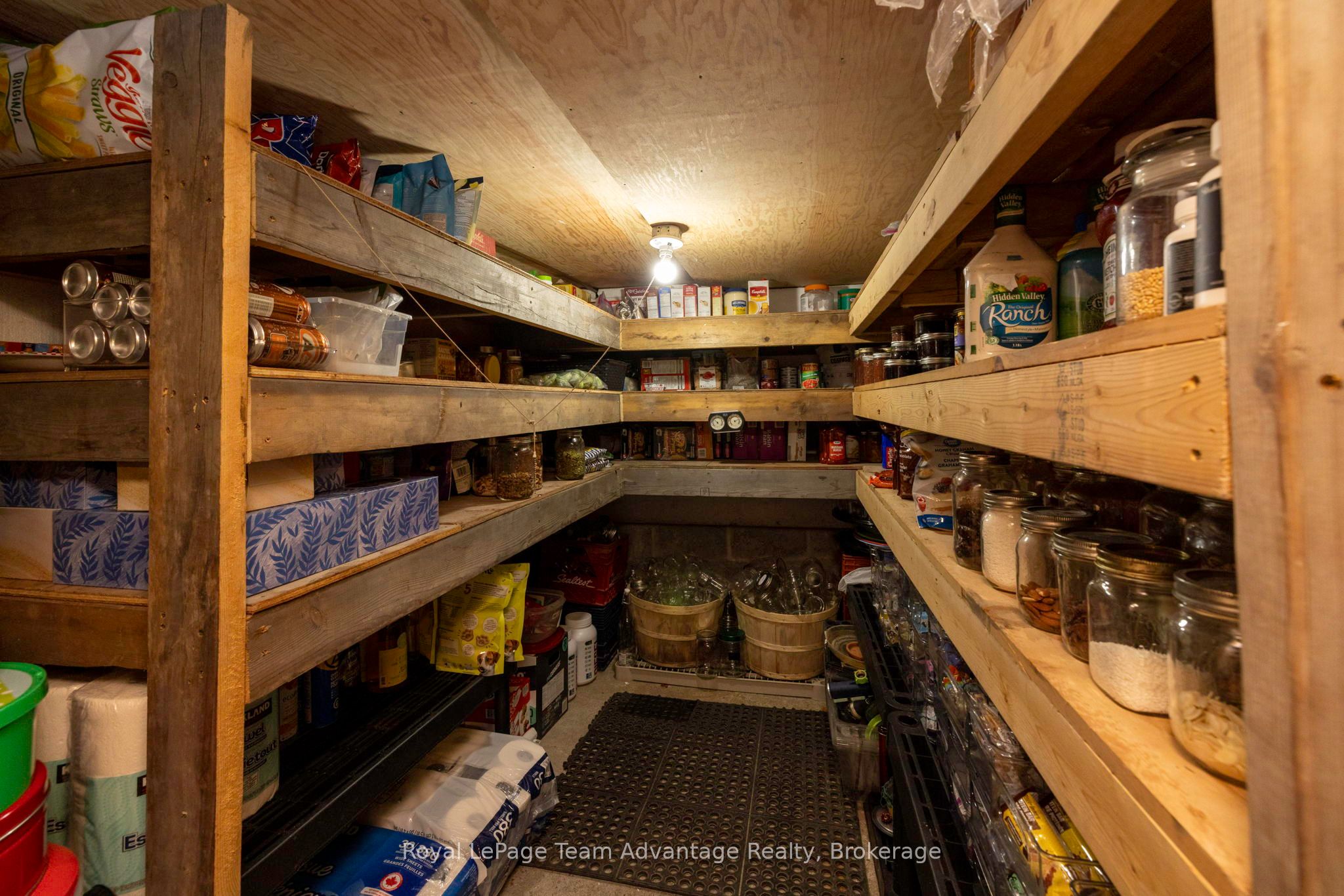 296 High St Property Photo 15