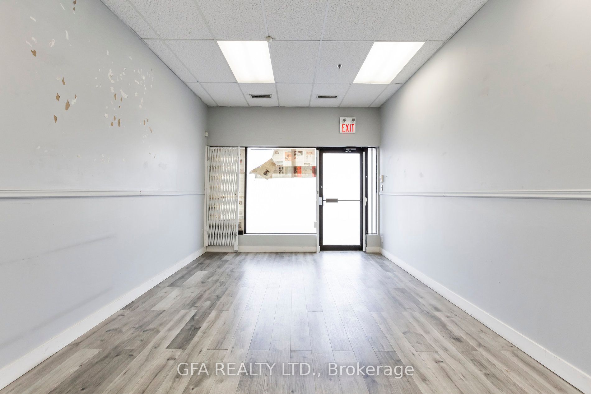 #e - 10 Stanley Street Property Photo 8