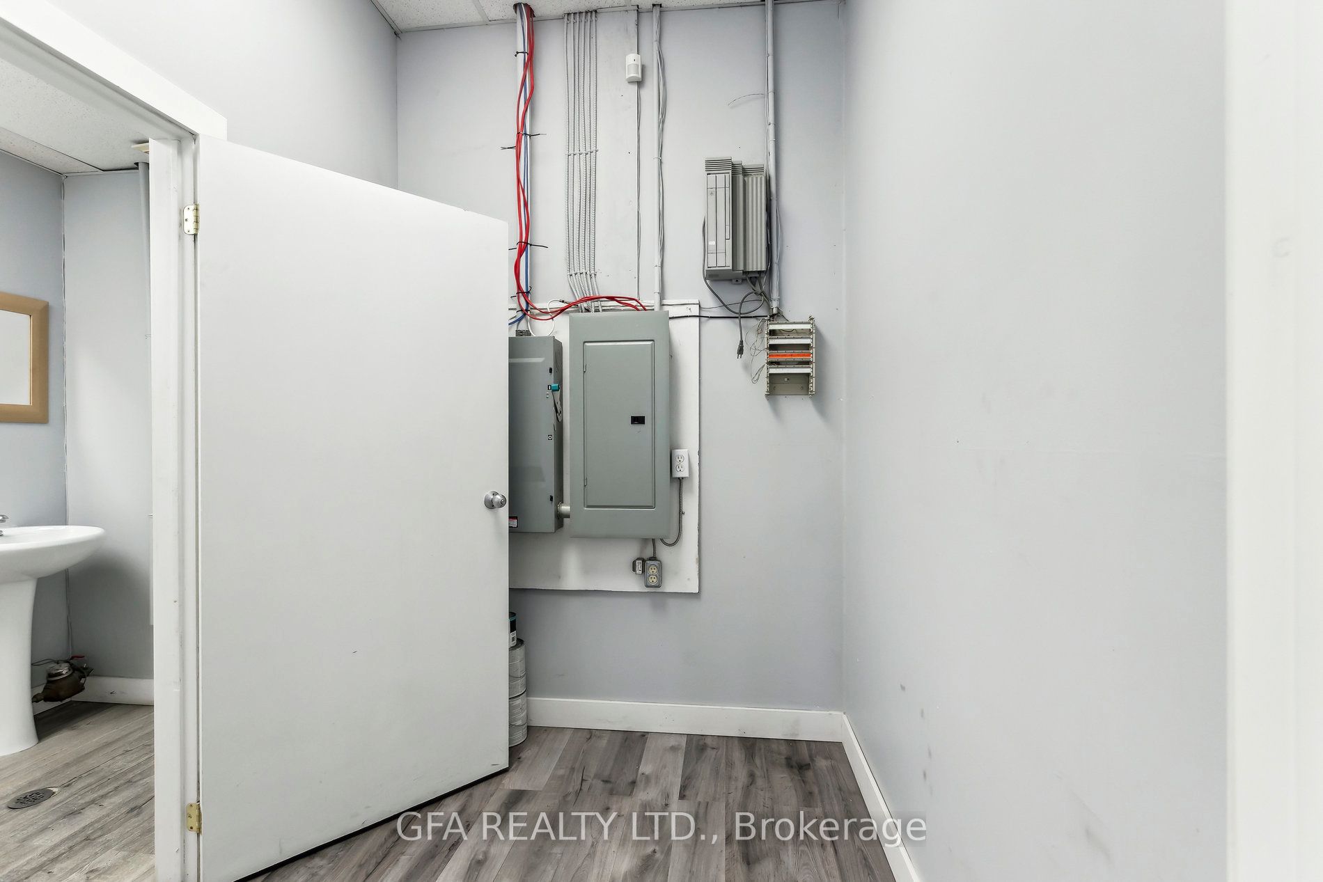 #e - 10 Stanley Street Property Photo 19
