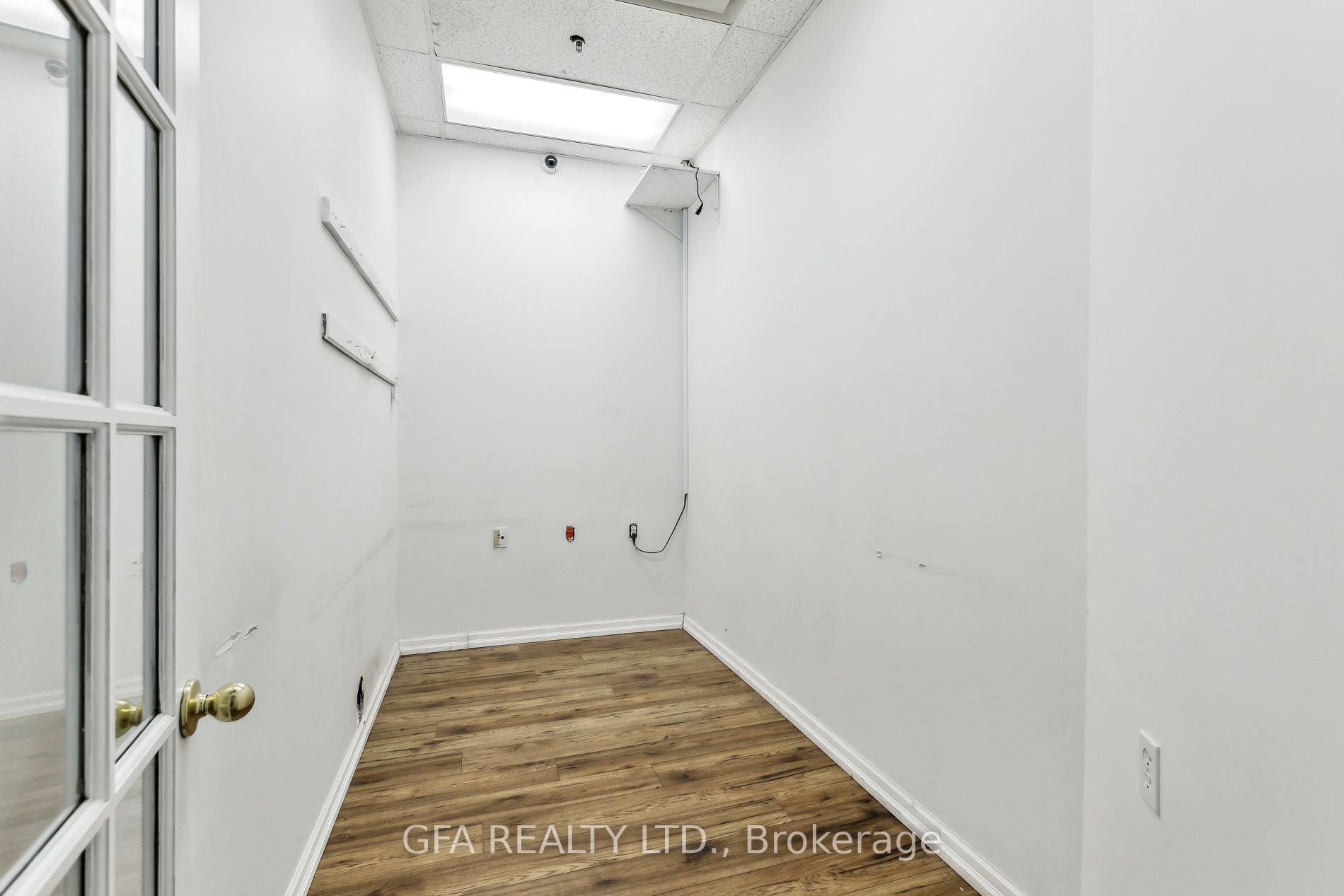 #f - 10 Stanley Street Property Photo 16