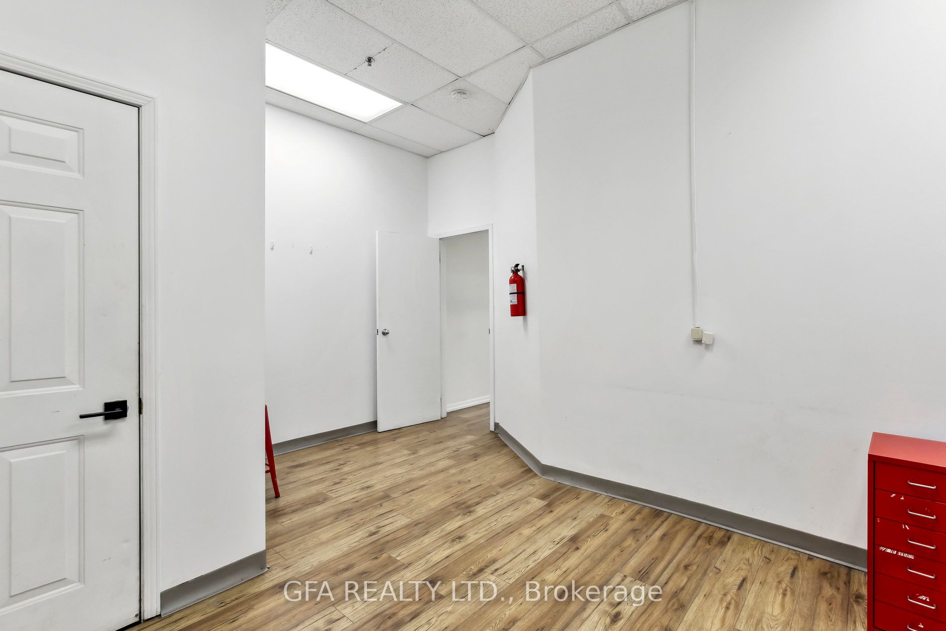 #f - 10 Stanley Street Property Photo 22