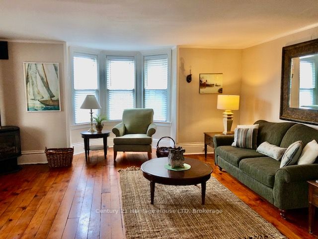 62 West St Property Photo 4