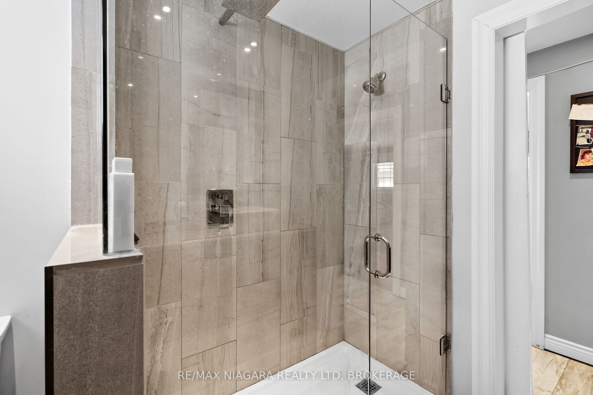 12 Cedar Street Property Photo 18