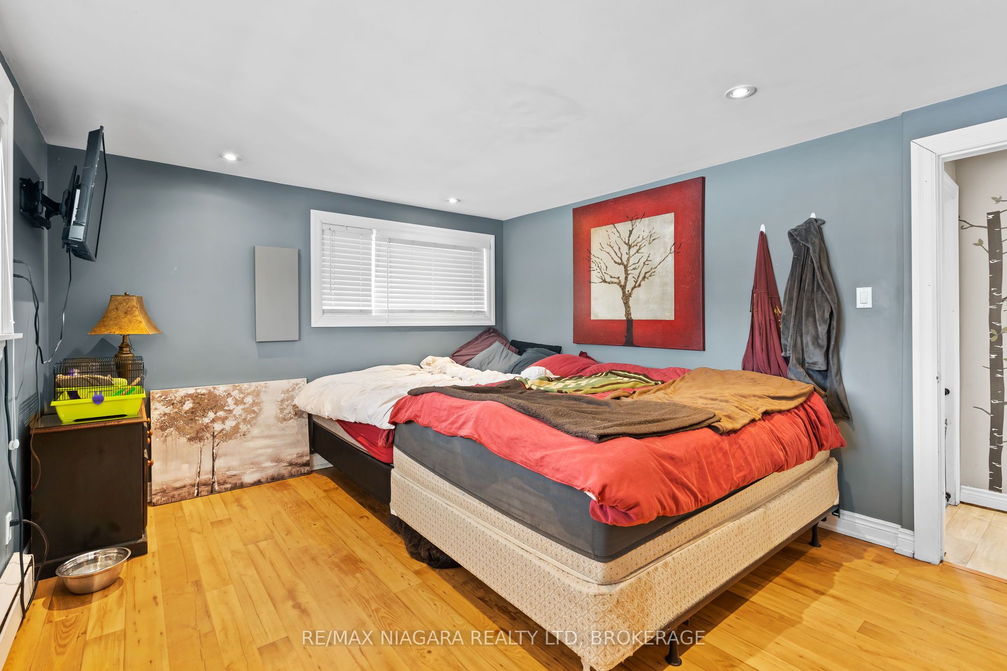 12 Cedar Street Property Photo 27