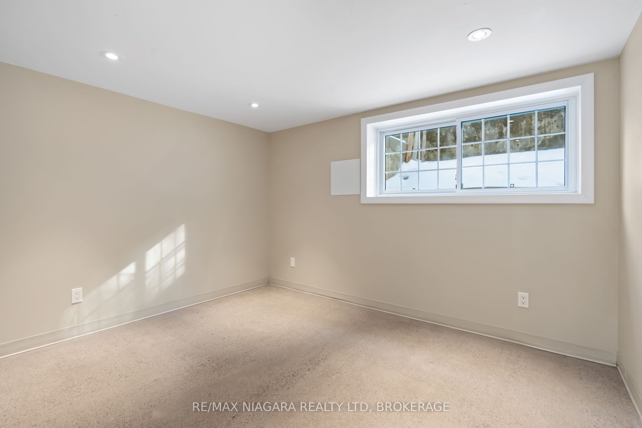 12 Cedar Street Property Photo 38