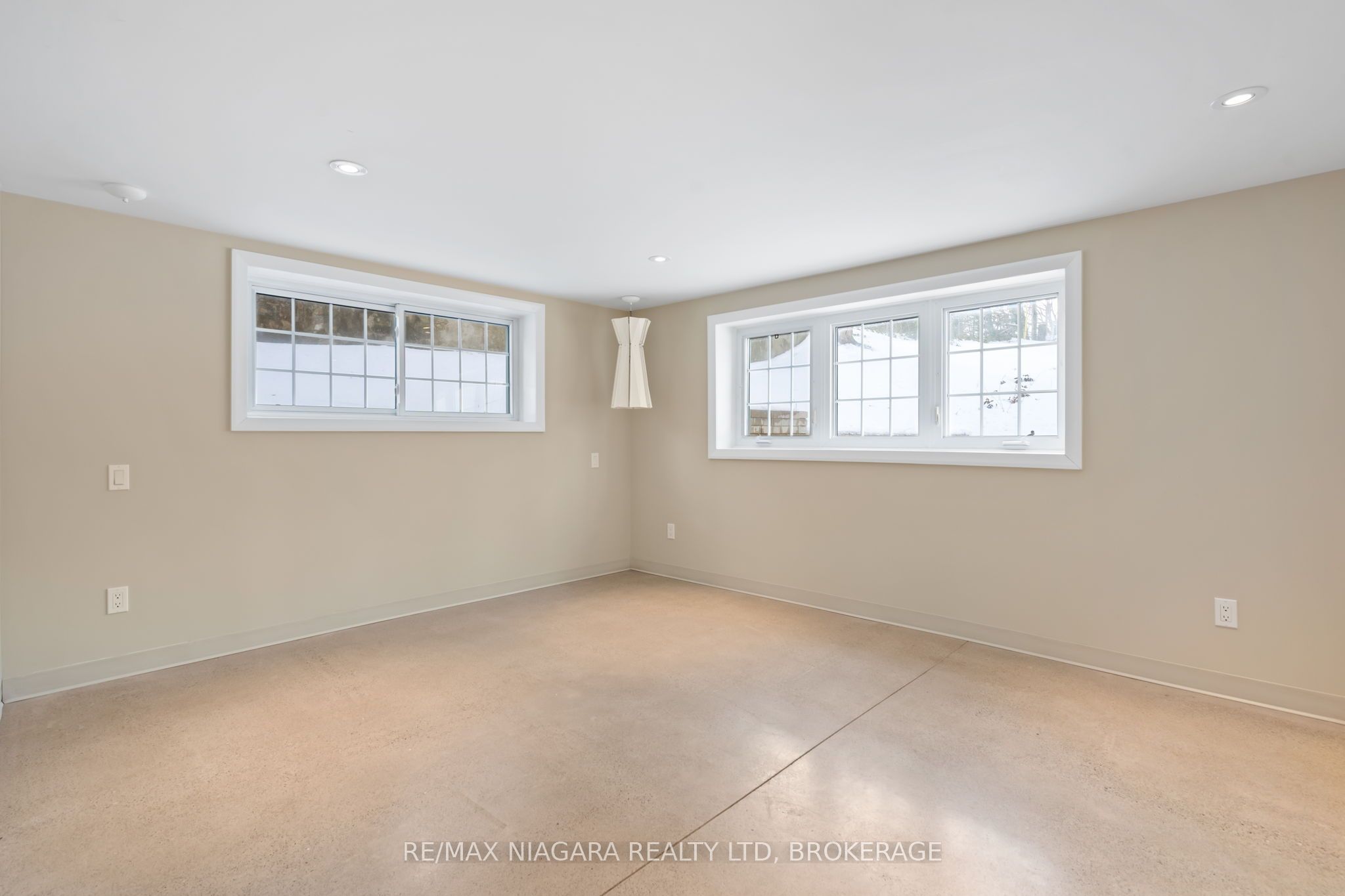 12 Cedar Street Property Photo 39